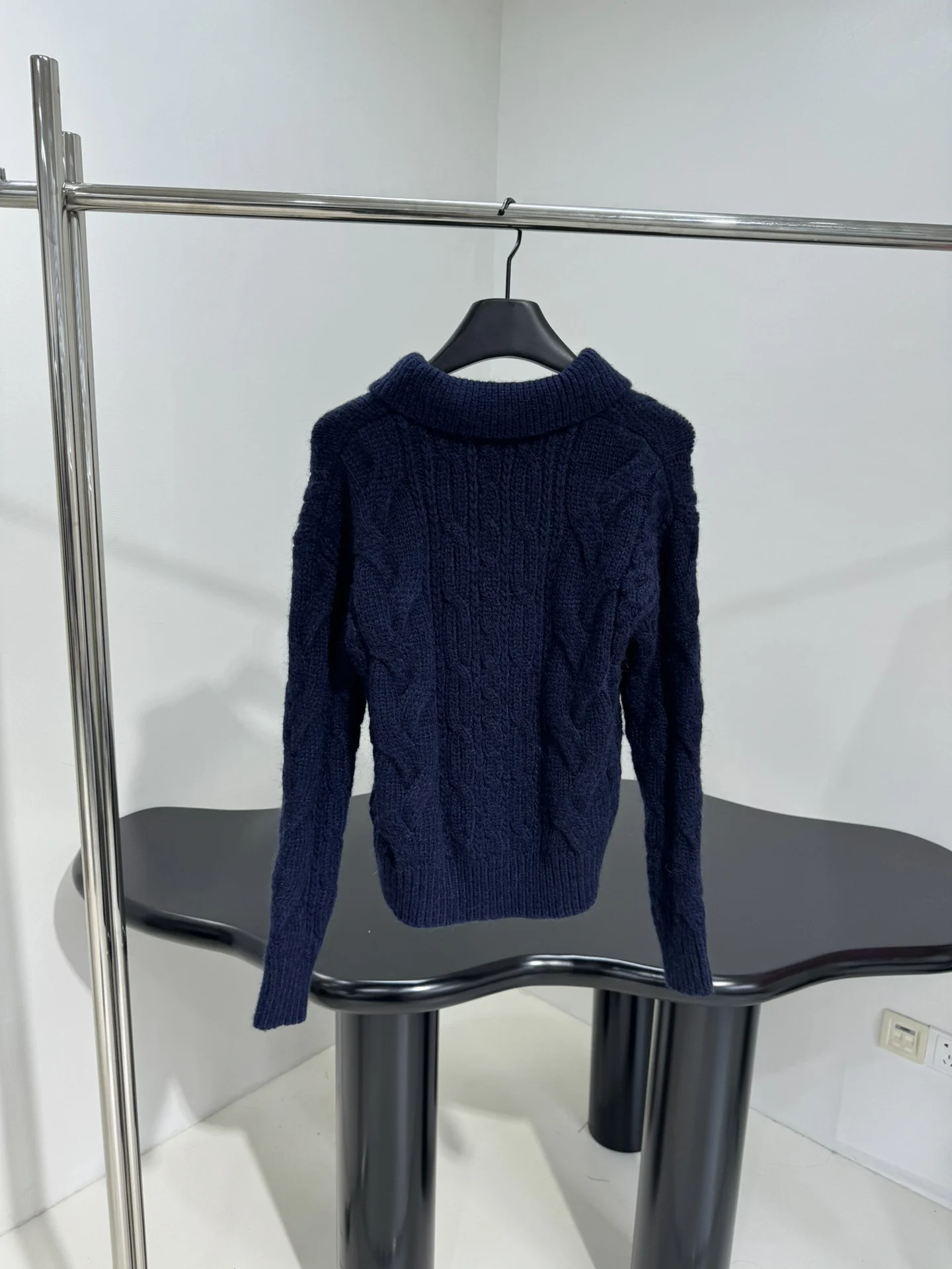 2025 Autumn/Winter Women's Embroidered Wool Blended Polo Knitted Sweater HL169