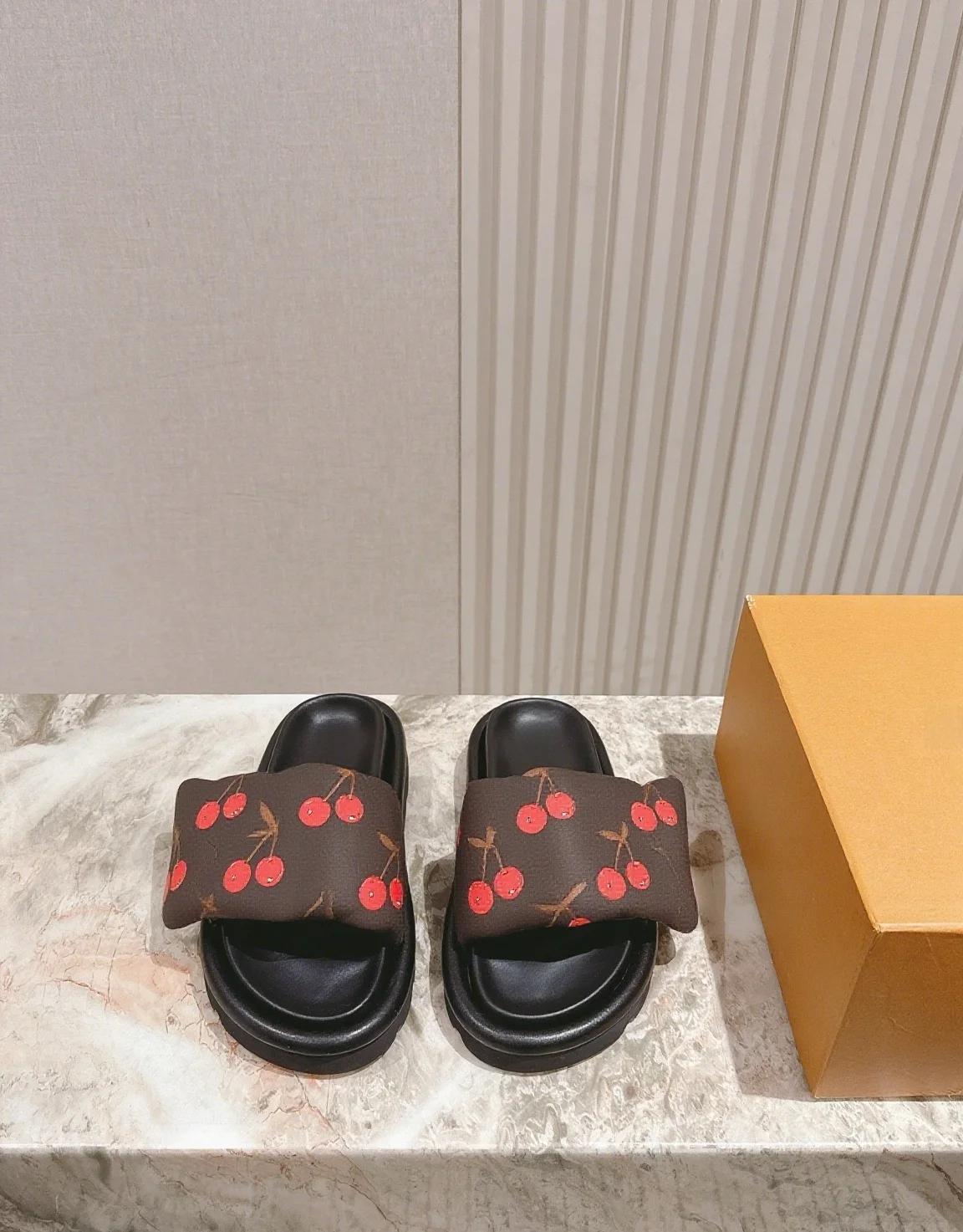 

US Local Store - Trendy Cherry - Patterned Black Slide Sandals, Ideal for Summer Fashion