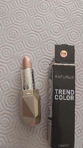19 colors glitter lipstick hydrating red pink sparkling shine lip color highly pigmented lip tints metallic finish lip makeup photo review
