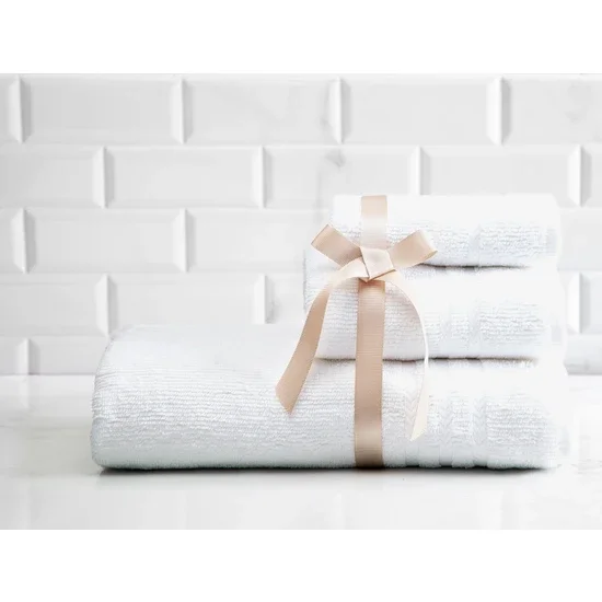 Madame Coco Avril Towel Set - White