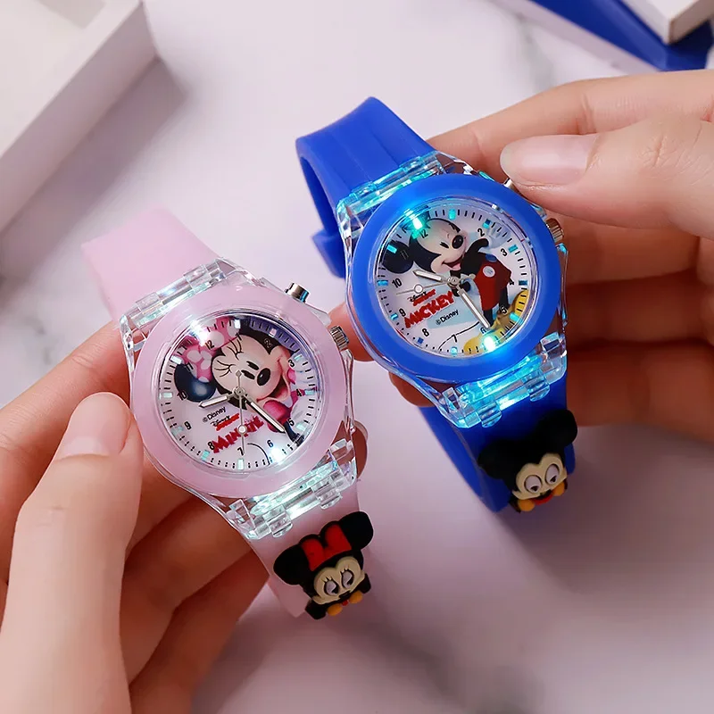 Neue Disney Mickey Minnie Maus Uhr Cartoon Anime führte Zeiger leuchtende digitale elektronische
