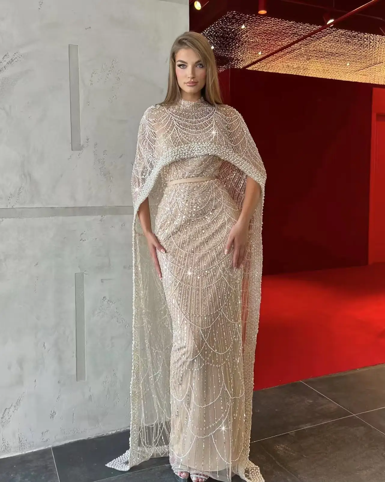 

(РЫСПРОДАЖА) Shalimar Zhang Golden Роскошное платье с блестками и перьями с длинными рукавами Вечернее платье Вечерние платья по индивидуальному заказу
