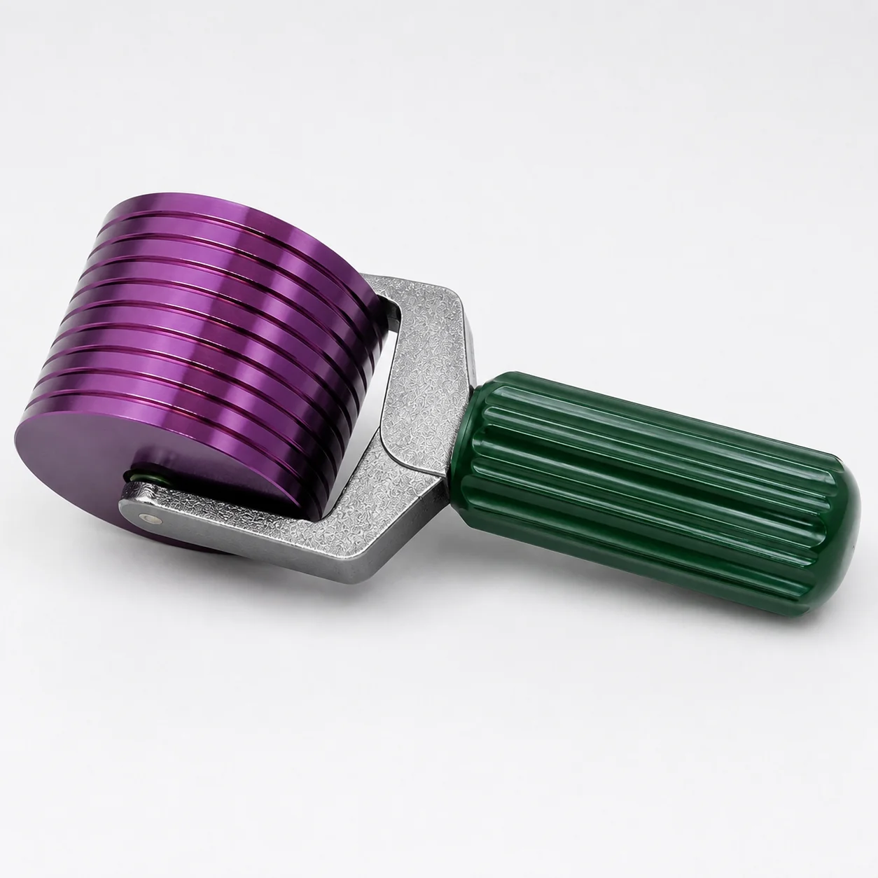 Wide Metal Drill Roller for 5D Diamond Painting – Purple Grooved Aluminum Alloy Roller with Anti-Slip Handle – Ensures Even Pressure & Flawless Finish for Diamond Art Tools
