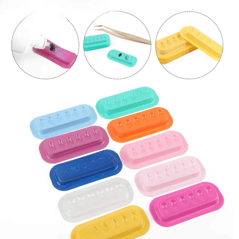 100 sztuk uchwyt na klej do rzęs paleta przedłużanie rzęs samoprzylepny stojak podkładki w kształcie paska plastikowa uszczelka paleta akcesoria artystyczne rzęs — zdjęcie 2
