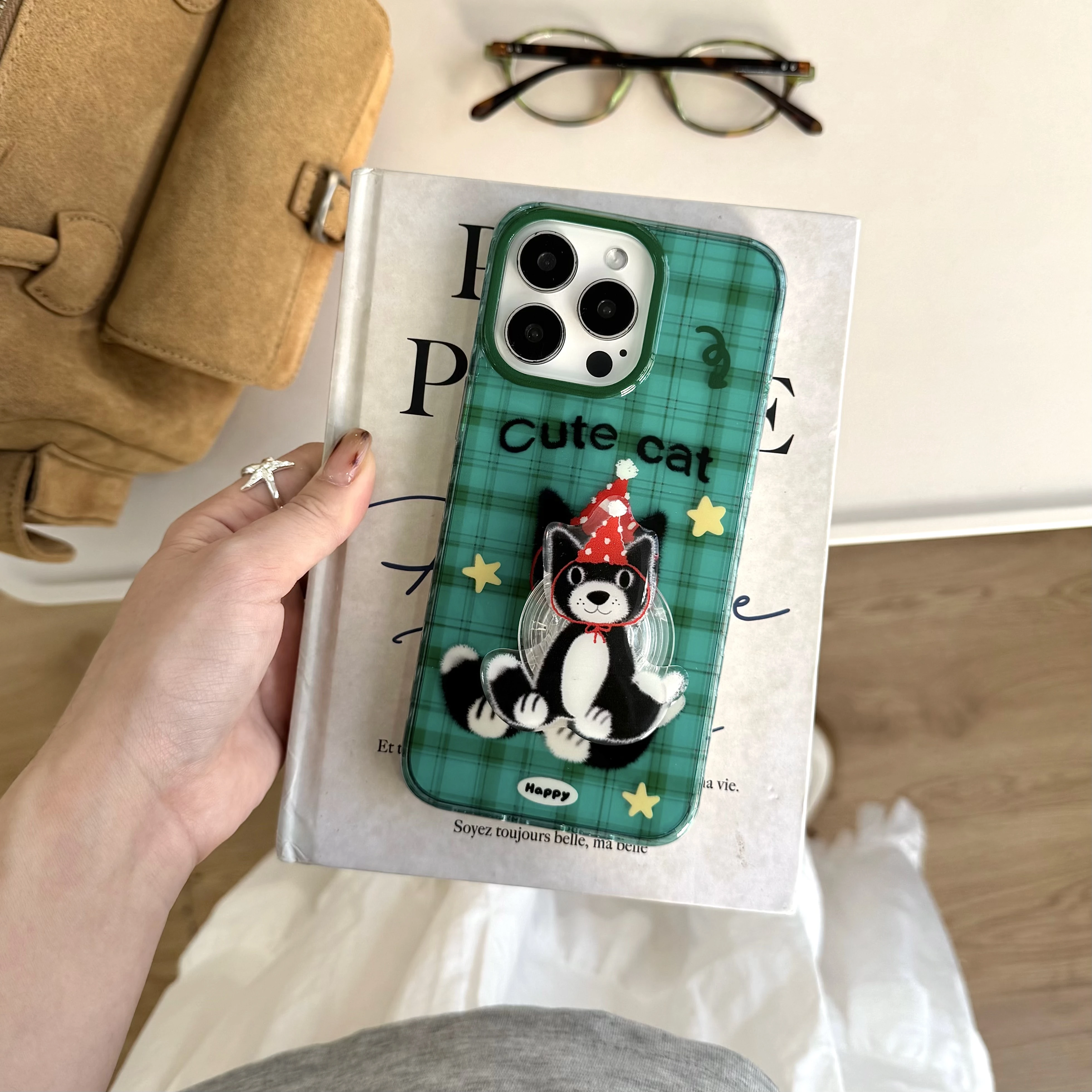 قطة سوداء منقوشة جديدة هالو كيتي مع دعامة مغناطيسية FRO، مناسبة لهاتف iPhone 17 13، 14، 15، 16 Pro Max المضاد للسقوط