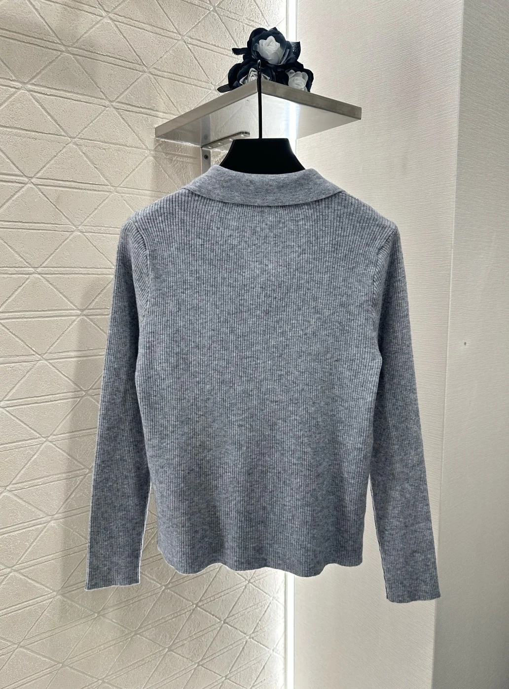 

2025 Early Autumn Fashion New Women's Solid Wool Lapel Cardigan All-match Knitted Sweater Jacket