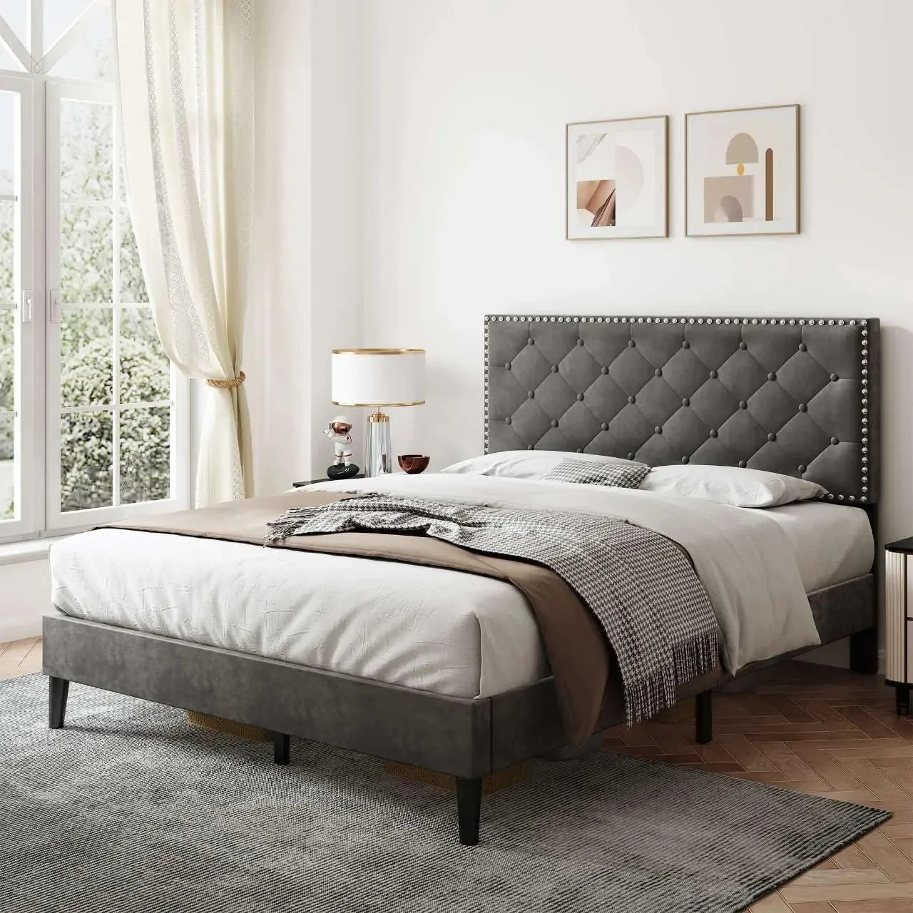 4ft6 Double Upholstered Velvet Bed Frame with Solid Wood Slat and Mute Foam No Box Spring Needed Easy Assembly (Grey)