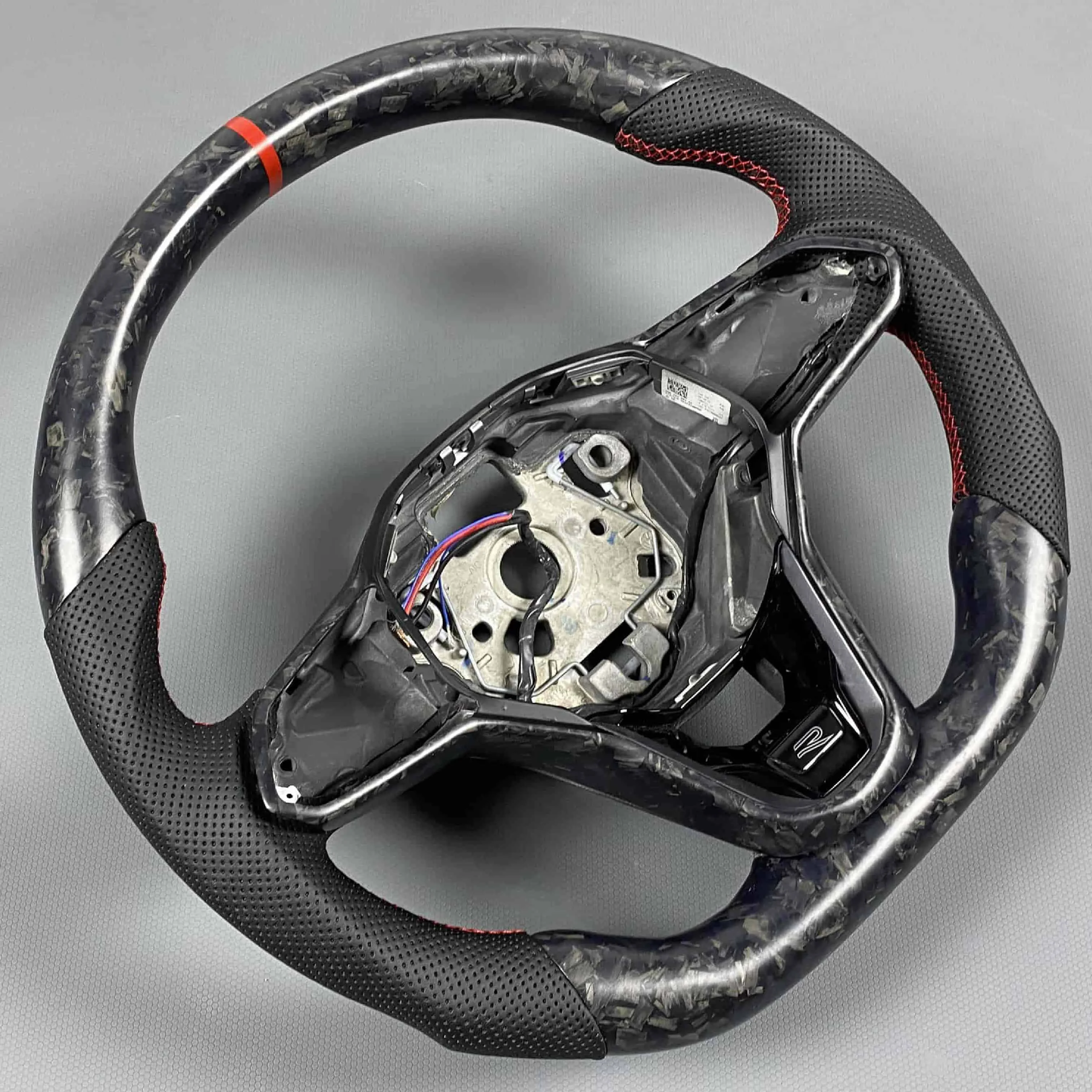 Customized carbon fiber steering wheel for Volkswagen VW Golf 8 GTI R Line MK8 Jetta GLI ID4 black leather car interior