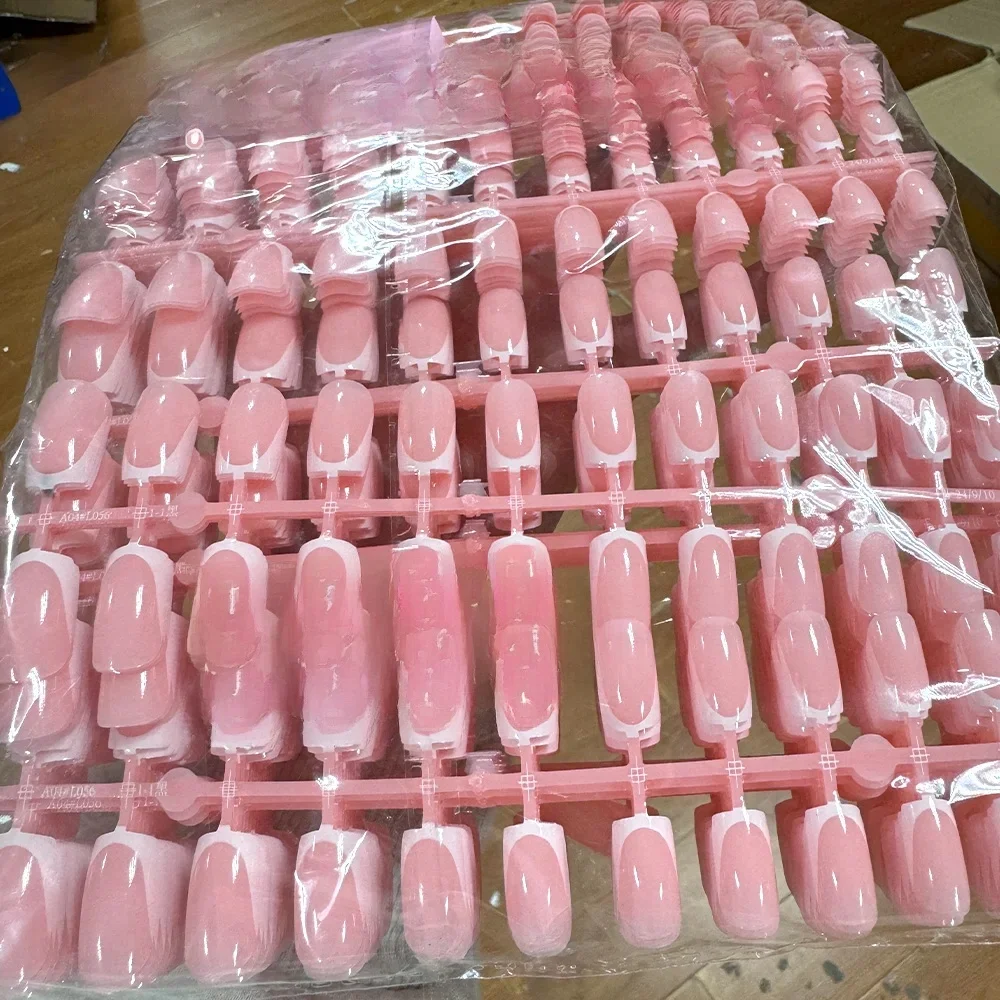 120Pcs=24*5 French Short Square Coffin Fałszywe paznokcie White Pink Simple Wearable Fake Nails Glossy Full Cover Press on Nail Tips Art — zdjęcie 2