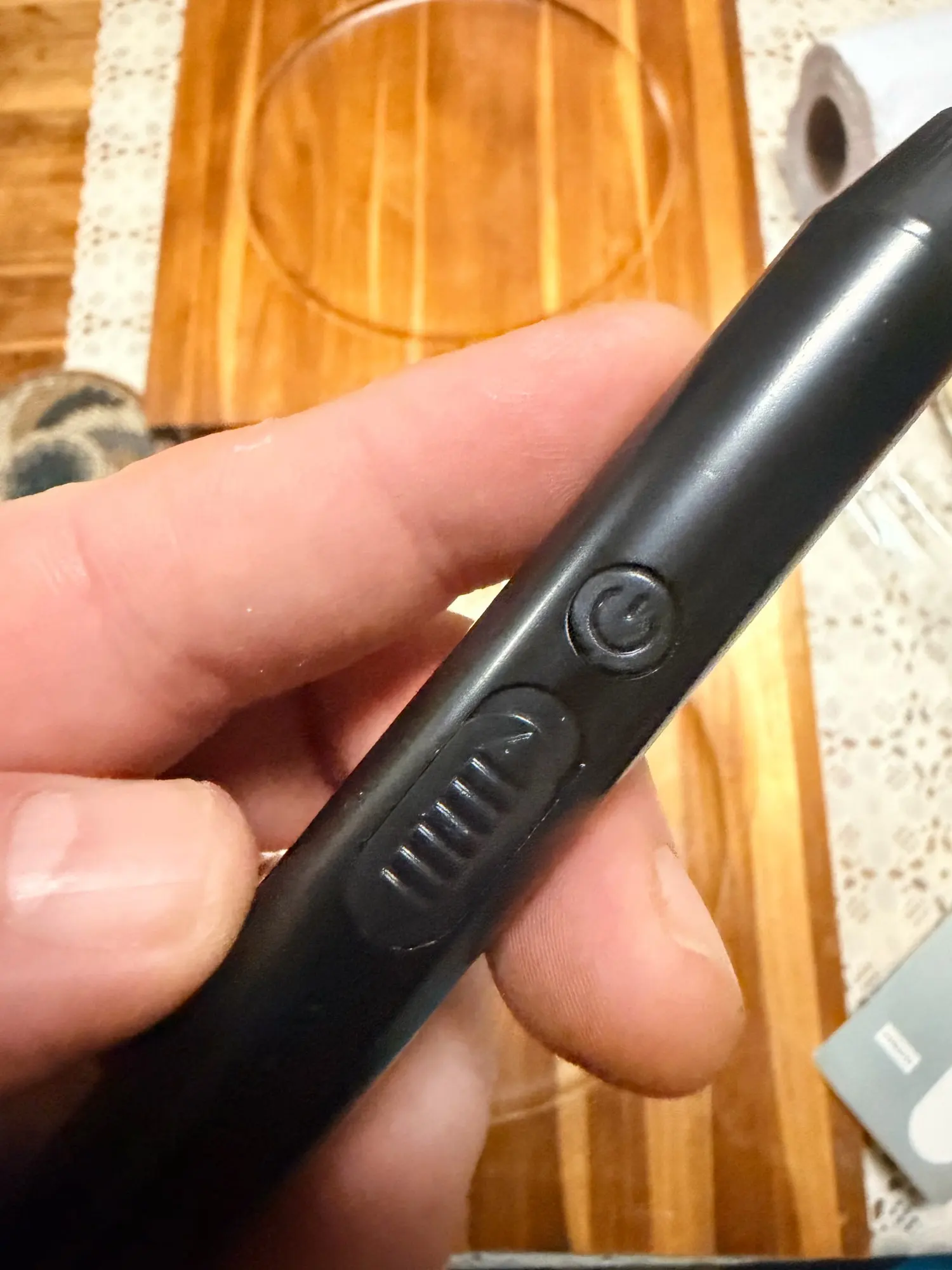 Isqueiro Elétrico Recarregável USB 360° Flexível Antivento Premium IZEFLAME PRO photo review