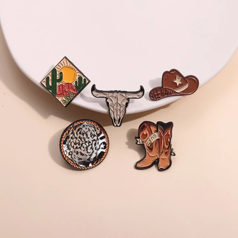 Allons vache fille émail broche Cowboy chapeaux bottes broches revers Badges drôle ouest aventure bijoux cadeau pour sac à dos en gros