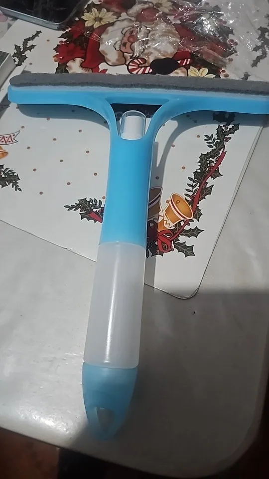 SEAMETAL 3 IN 1 Car Scraper Window Cleaning Wiper Muitifunctional Glass Brush Silicone Squeegee for Car Household Cleaning Tools photo review