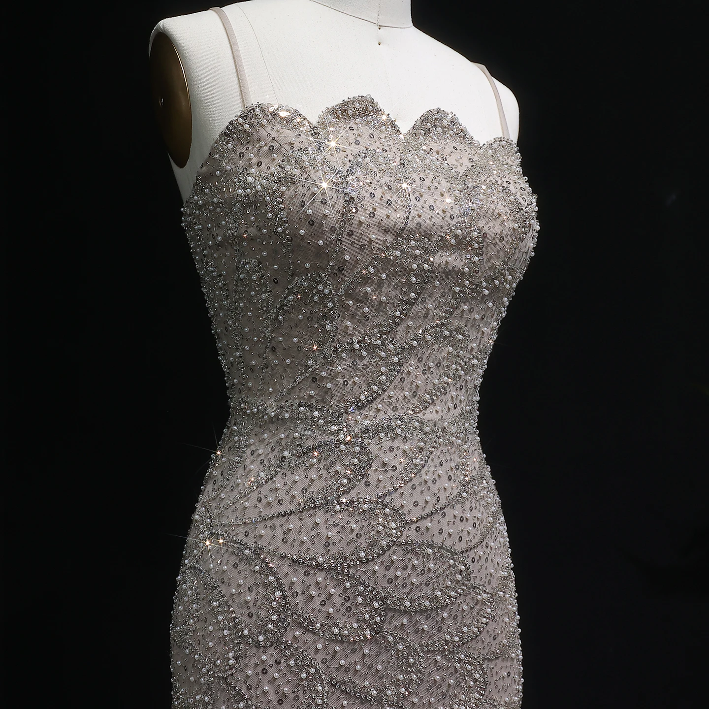 Sharon Said: Atemberaubendes smaragdgrünes trägerloses Meerjungfrauen-Abendkleid, langes arabisches Verlobungs-, Hochzeits- und festliches Partykleid SS601, maßgeschneidert. – Detail 20
