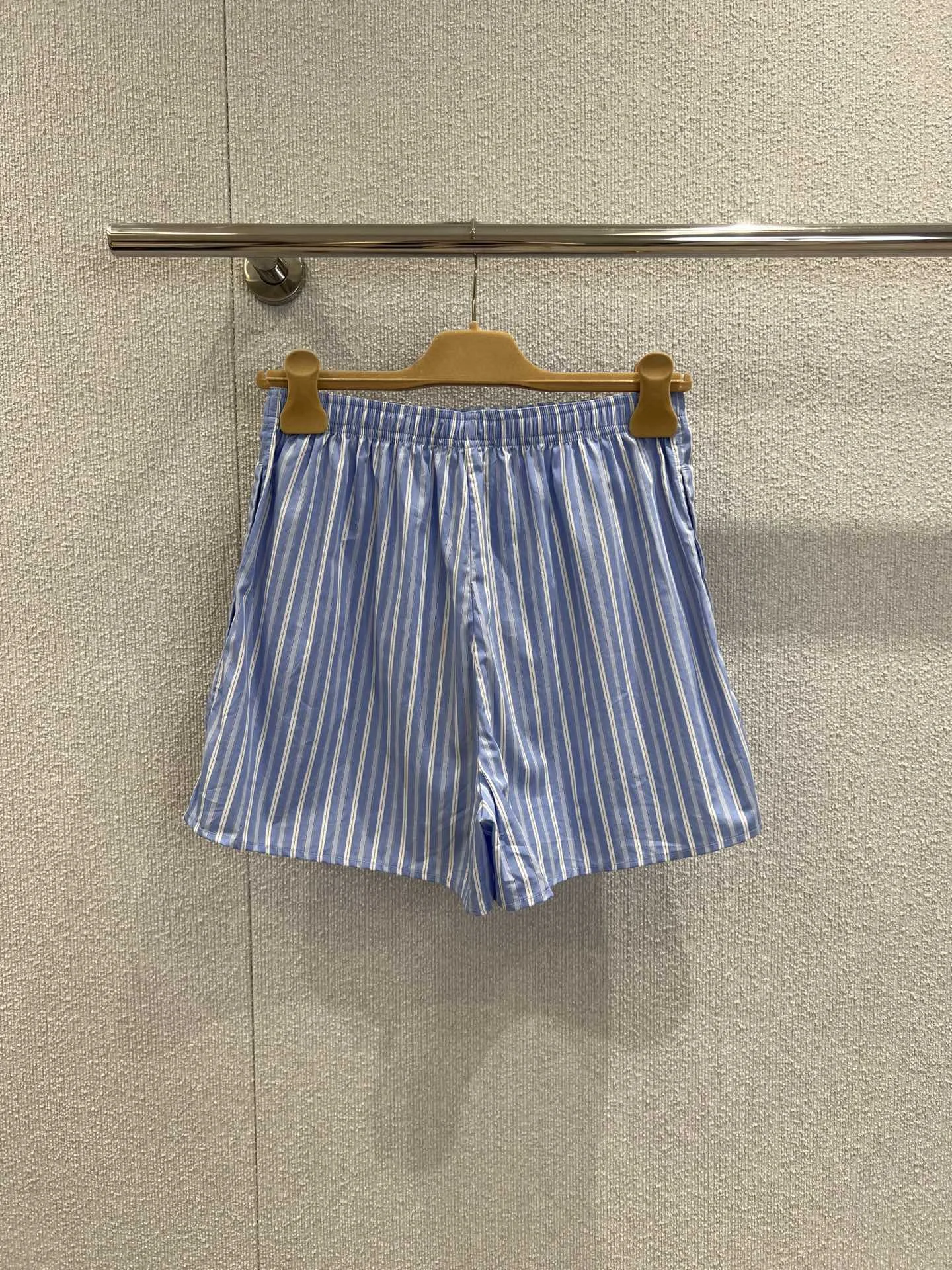 

2025 New Shorts Striped Cotton Buttons Fashionable Versatile Slimming Figure-hugging Spring Summer