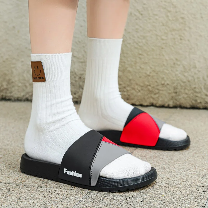 

Мужские летние тапочки в корейском стиле, нескользящие домашние и уличные удобные домашние шлепанцы, сандалии для ванной комнаты для мужчин