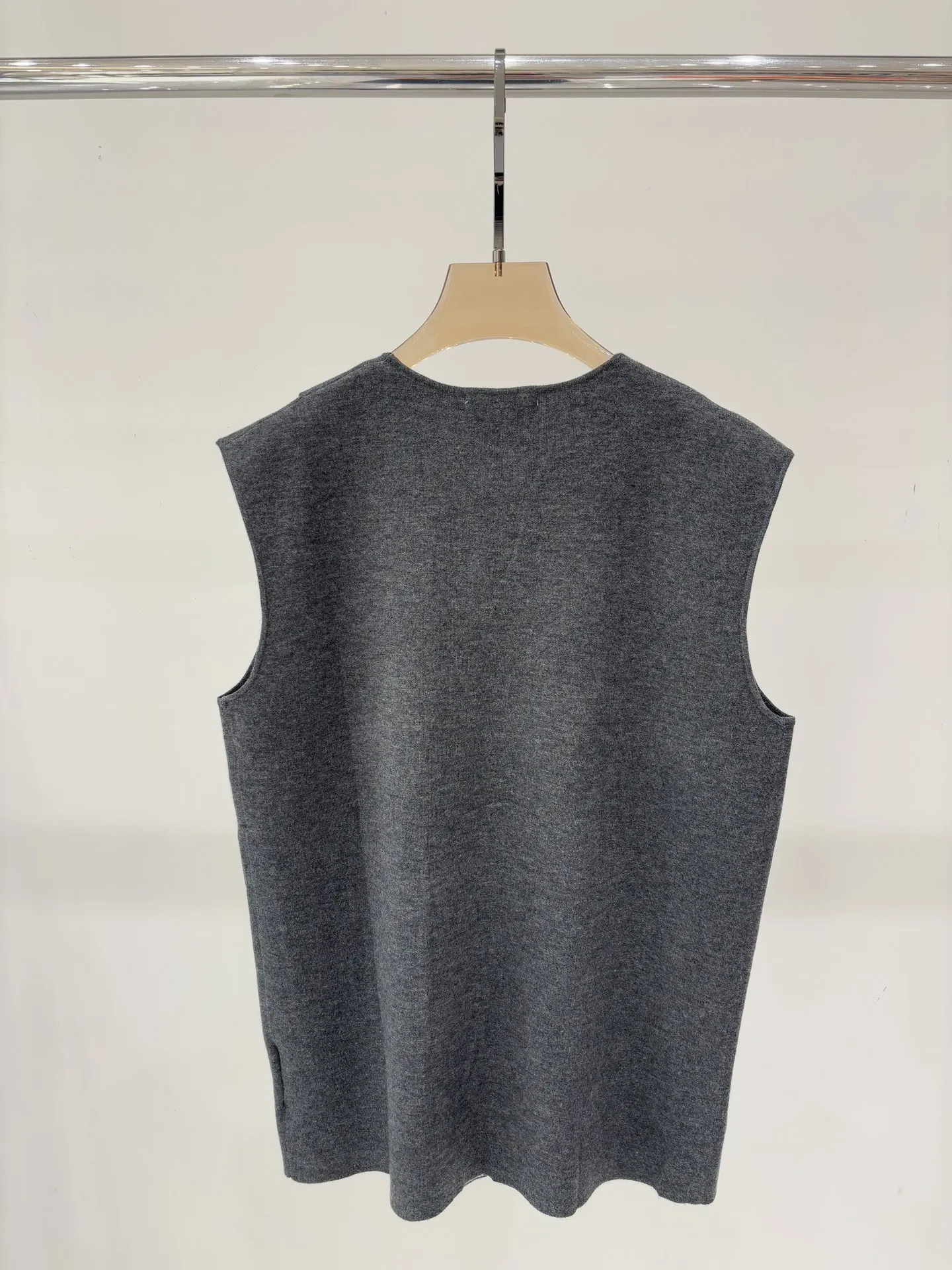 

Высококачественный осенний женский пуловер на бретельках с круглым вырезом, вязаный однотонный повседневный модный жилет из 100% шерсти JQ019