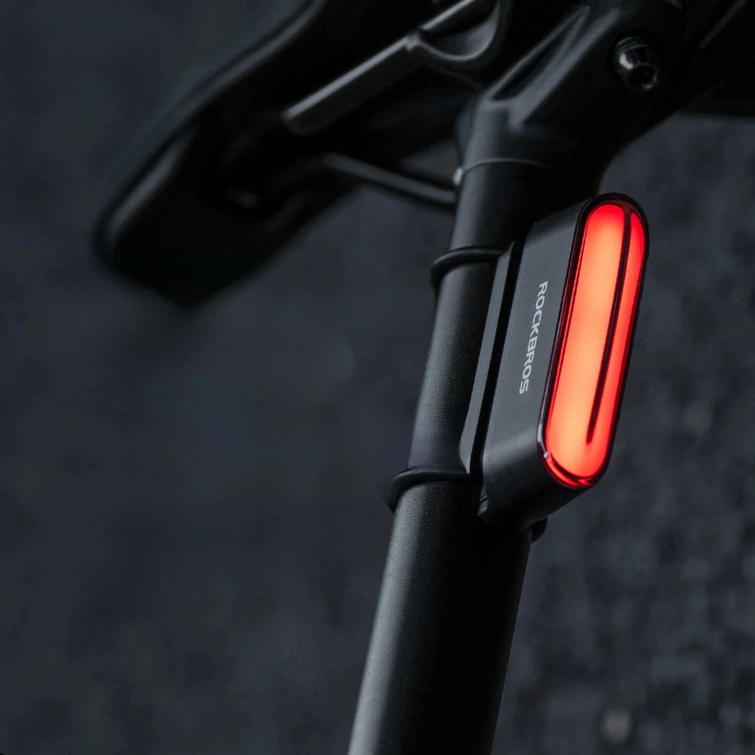 AliExpress ROCKBROS Magnetic Bike Tail Light Type-C 7 modes Rechargeable LED Bicycle Rear Light for Night Riding Intelligent Brake Sensor
