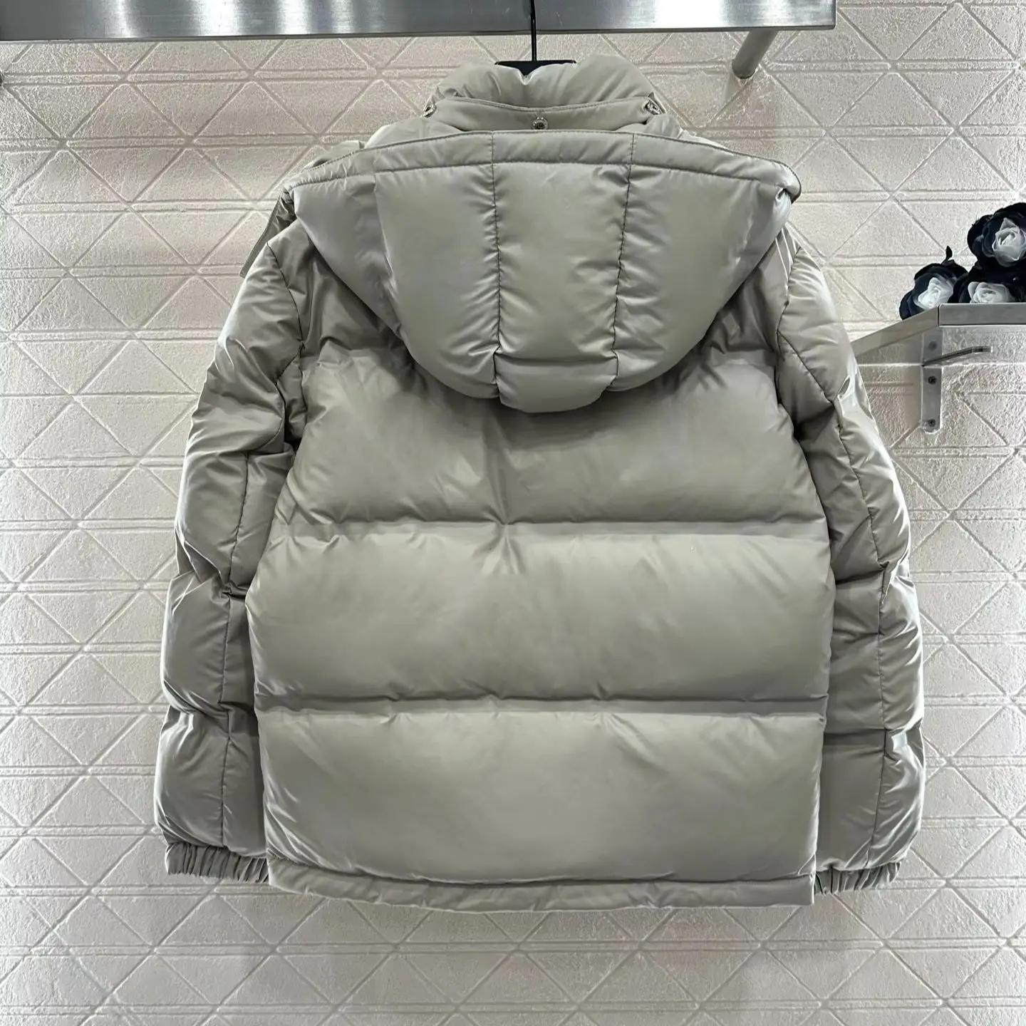 2025 Autumn Winter New Style Stand Collar Hooded Down Jacket with Detachable Down Reflective Windproof Waterproof Nylon Material