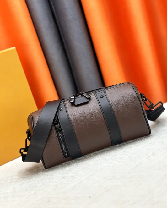 

25 New Women's Bag Trendy High Street Compact Bag