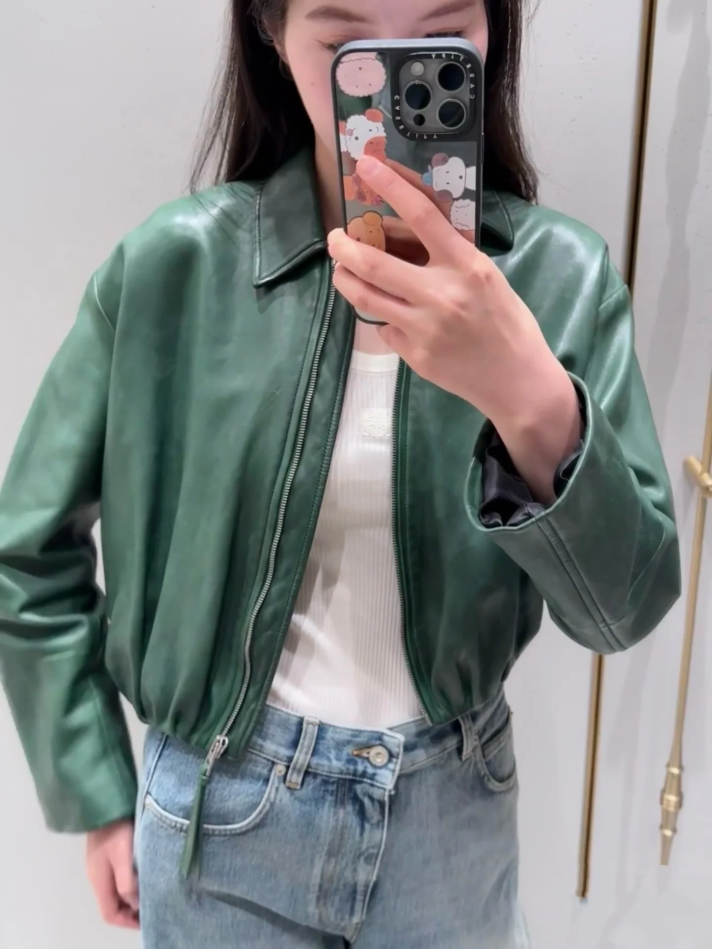 Grüne Lederjacke, kurz, 100 % Schaffell, asymmetrisches Falten-Design, lässige, hochwertige, modische Oberbekleidung