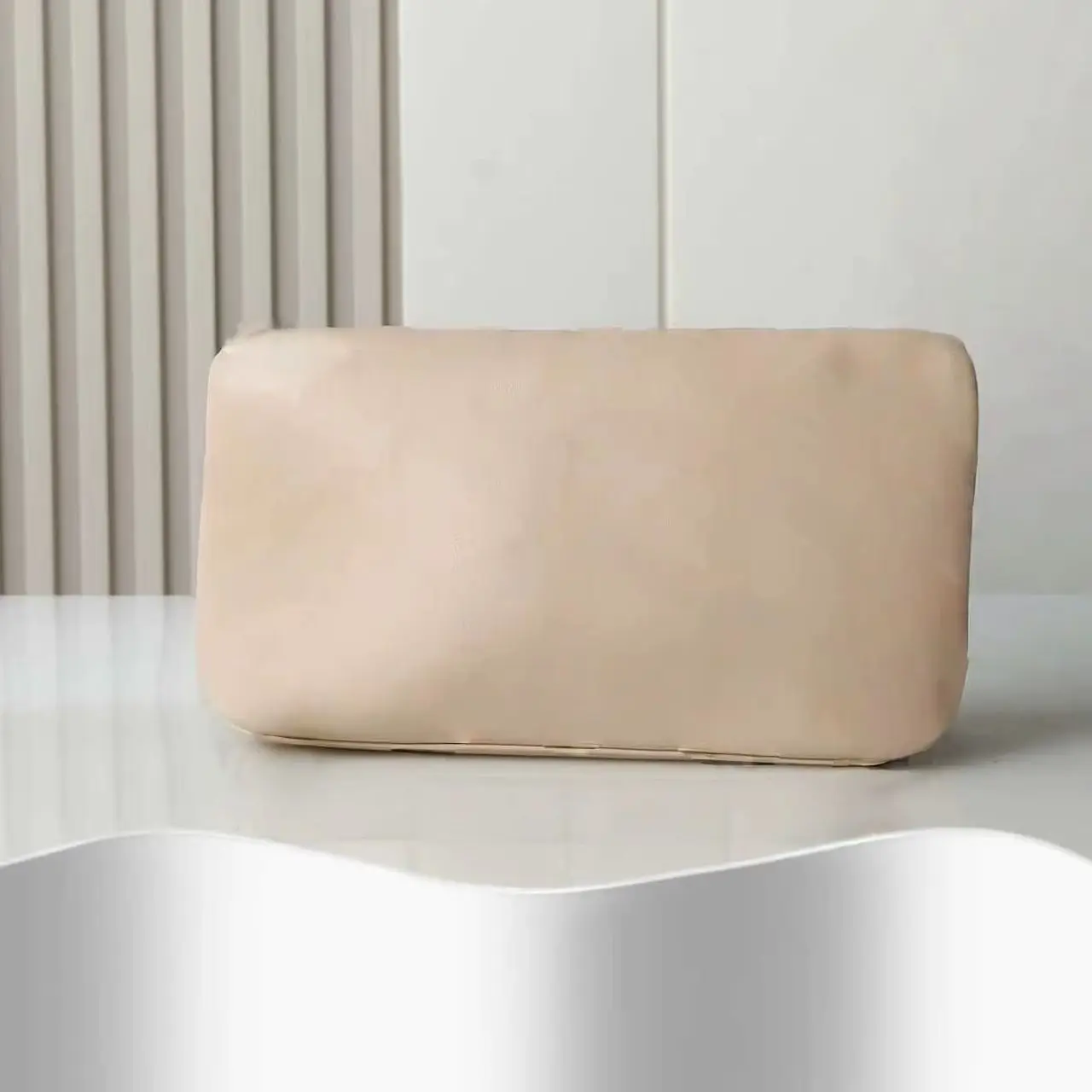 

2026 New Women's Clutch/Crossbody Bag with Metal Chain, Available in Ten Colors, Retro, Stylish, Classic Khaki, 30-20-10cm