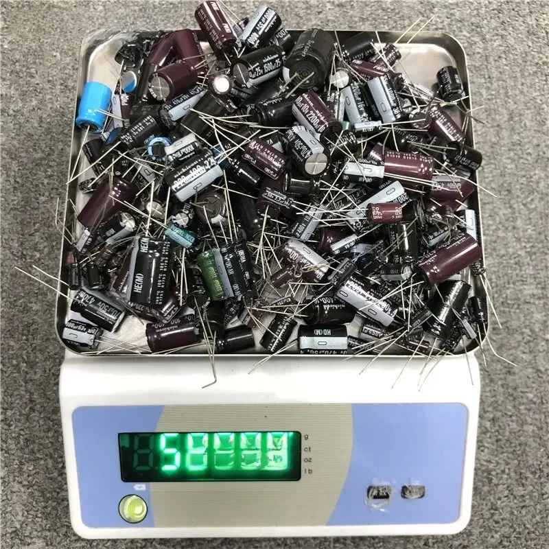 500 gramów/partia Mieszany kondensator elektrolityczny Sprzedaż dla miłośników majsterkowania Naprawa pakietu komponentów elektronicznych Przeczytaj przed złożeniem zamówienia — zdjęcie 2