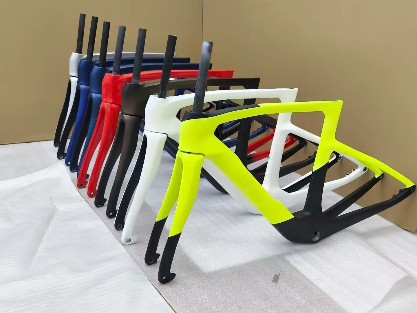 New style  F16 bike carbon frame  F new style bike frame  custom color disc carbon bike frame bsa+handlebar+seatpost 465-575mm