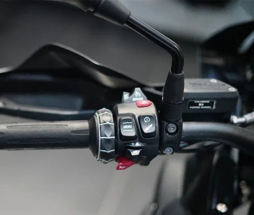 Imagen 2 del producto 51167698437   Para Bmw F700gs F750gs F800gs F850gs R1200gs R1250gs Adv S1000R XR R NineT K1200r K1300r cubierta de goma para espejo retrovisor