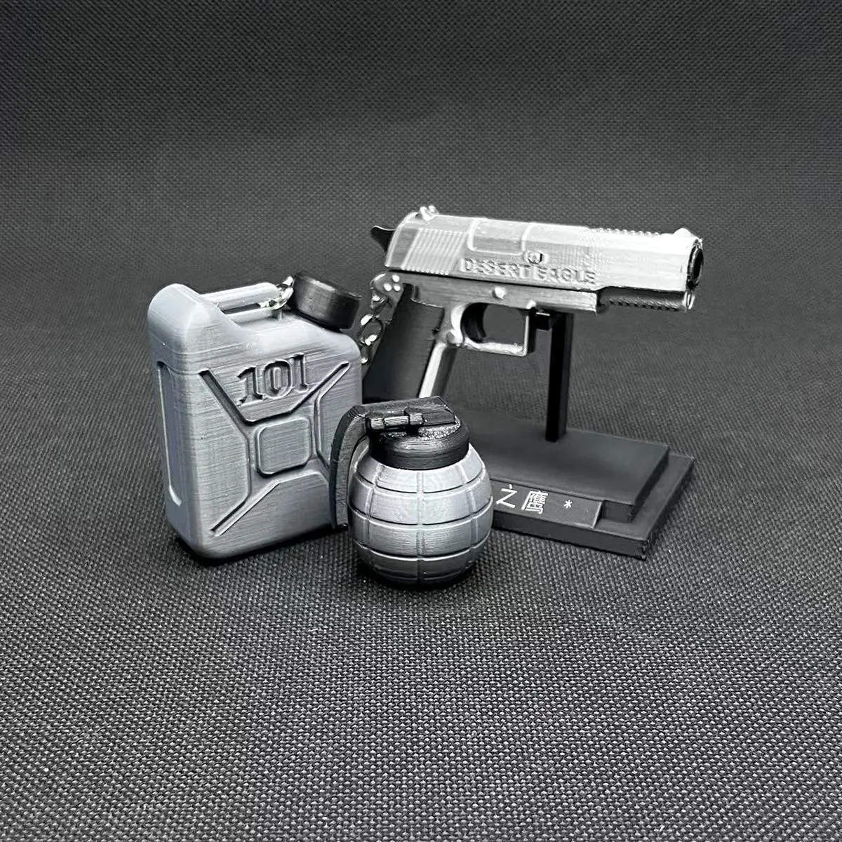 Mini Gun Keychain Accessories Pistol Shape Key Chain, Tactical Tiny Keychain Guns Shape Model Gift, Cool Keychains for Men