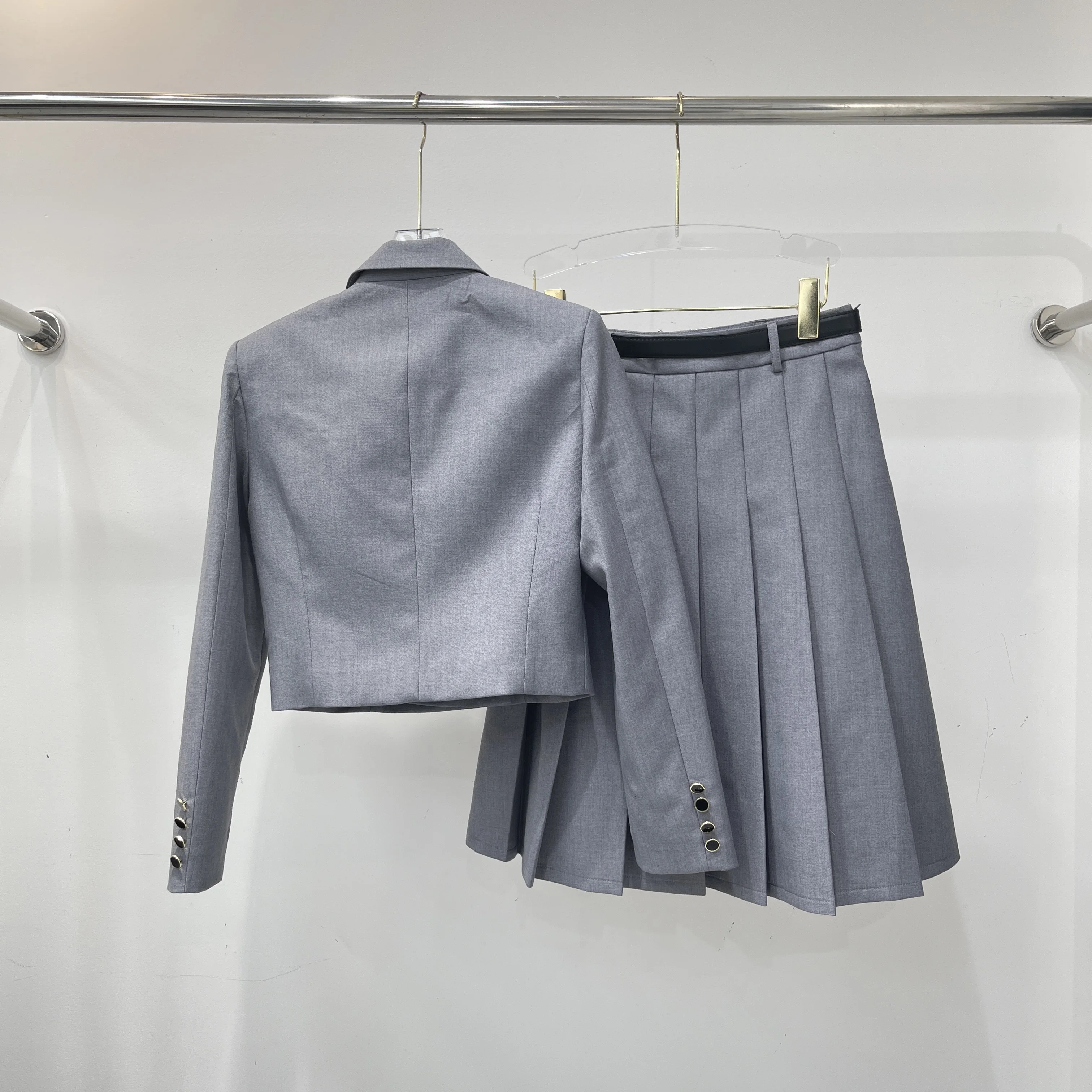 

2026 Early Spring Short Blazer and Pleated Skirt Two-Piece Set For Women - Sweet Simple Stylish And Versatile