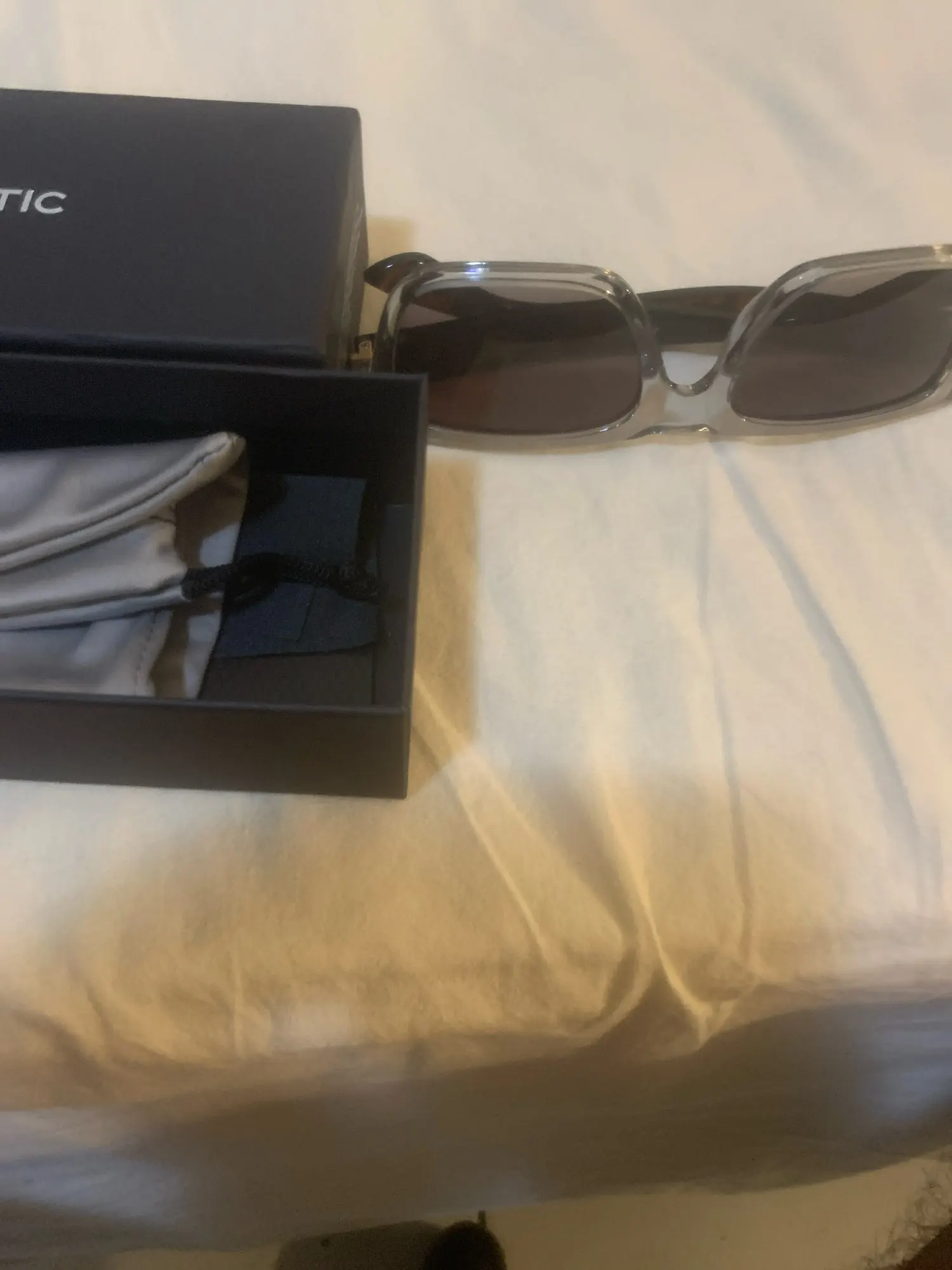 ZENOTTIC Premium Retro Polarized UV400 Sunglasses Review Image