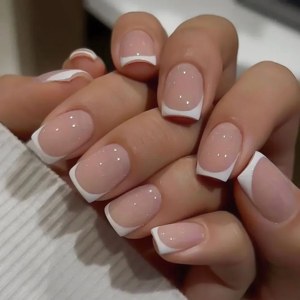 24 pièces/ensemble faux ongles carrés courts pour femmes mignon mariée coeur blanc français conseils faux ongles y2k presse sur faux ongles fournitures