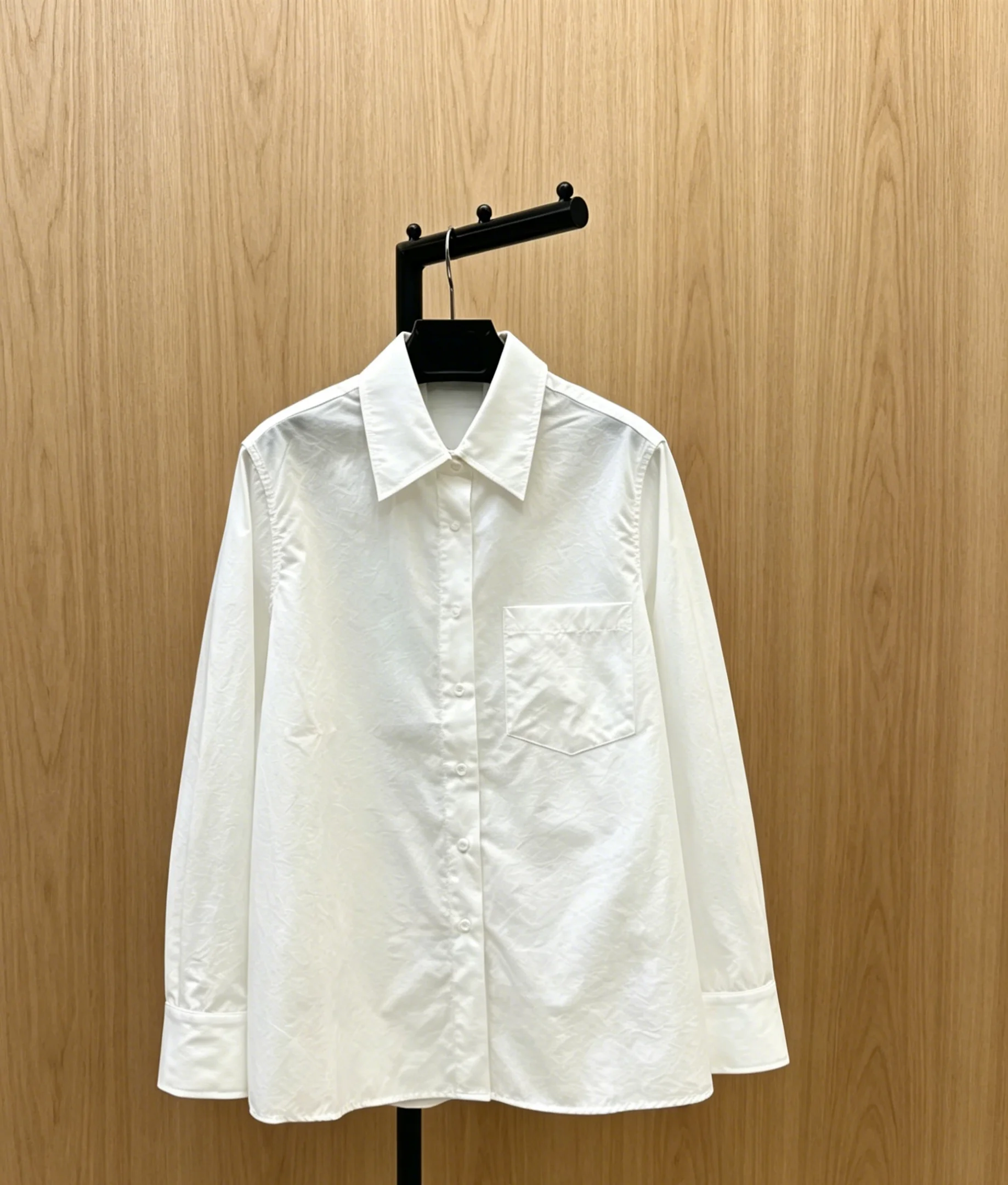

2026 New Style Womens White Shirt Size M L Loose and Simple Code 046