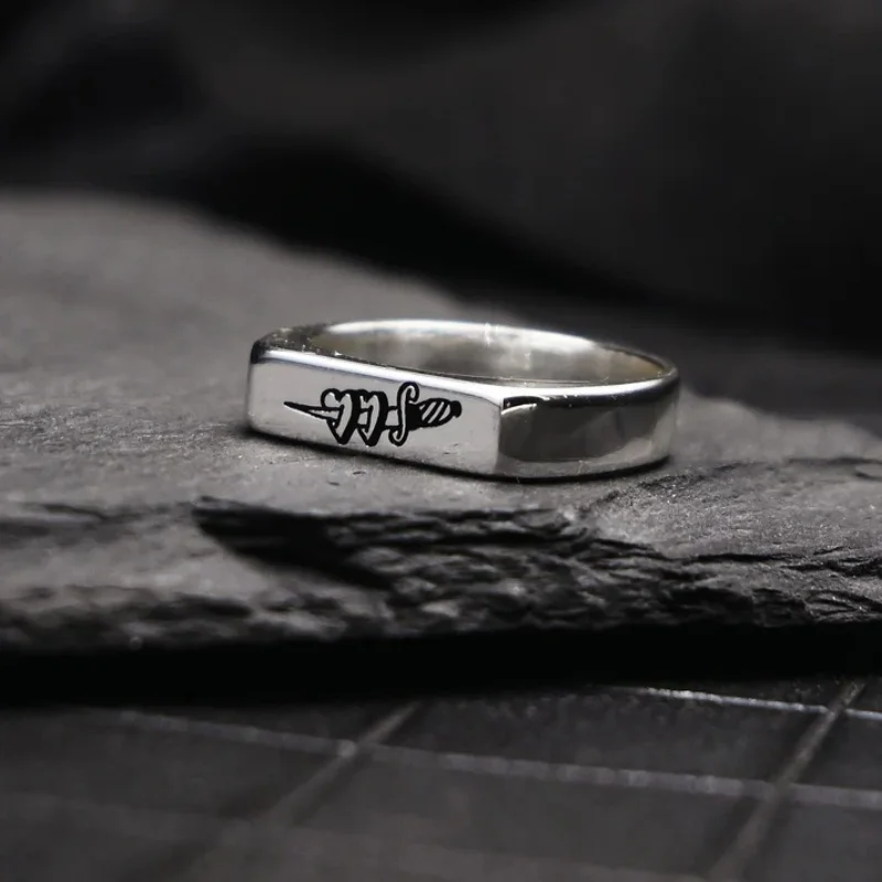 فاخر جودة عالية فضية اللون الفولاذ المقاوم للصدأ خواتم للمرأة رجل الديكور خنجر الحب جديد مجوهرات الوافدين اكسسوارات #3