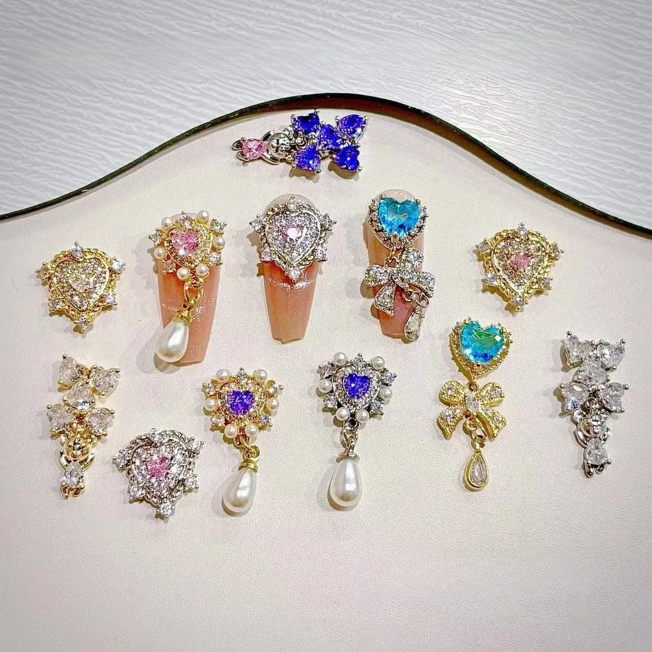 KANIU perle pendentif Zircon ongles coloré coeur arc diamant ongles bricolage décoration d'ongles accessoires de luxe Nail Art breloques