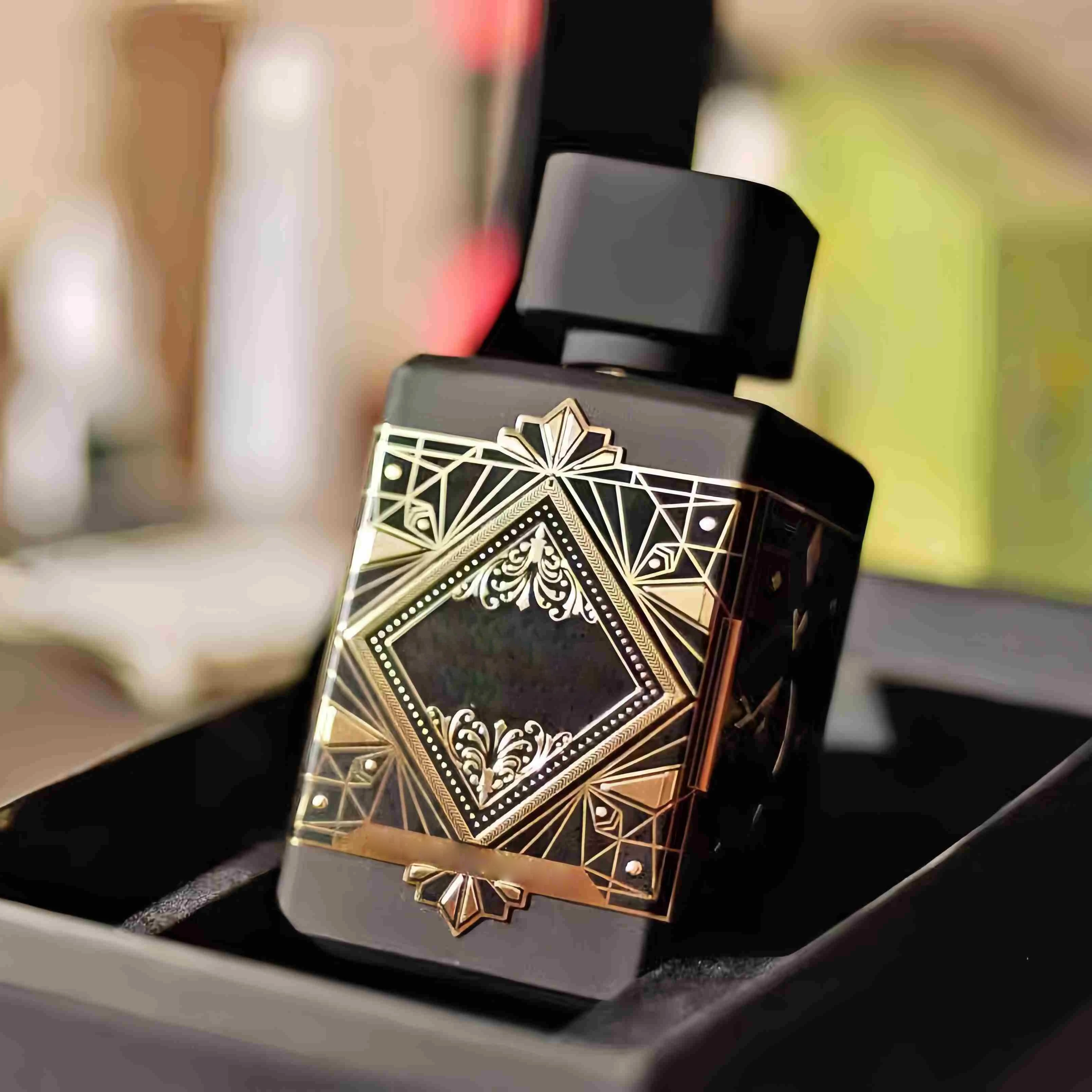 Latafa Badee Al Oud Parfum Spray (voor zowel mannen als vrouwen) 3,4 oz/100 ml, geschikt als cadeau voor verjaardagen, feesten