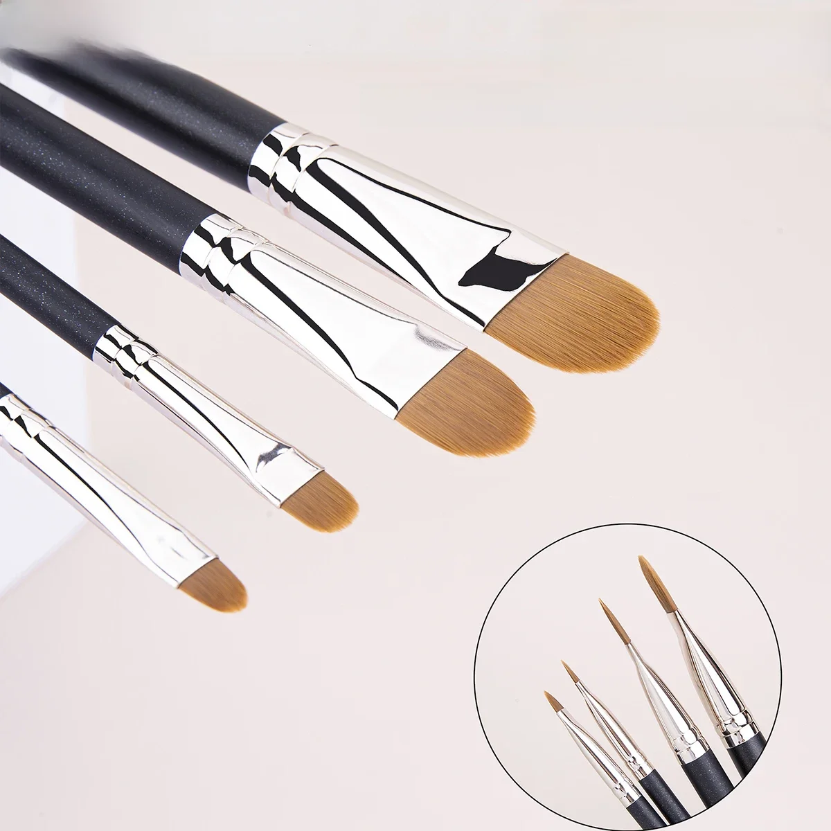 4 Types de tailles améliorées Ultra-mince fond de teint correcteur pinceau de maquillage professionnel fond de teint liquide crème correcteur outil de maquillage