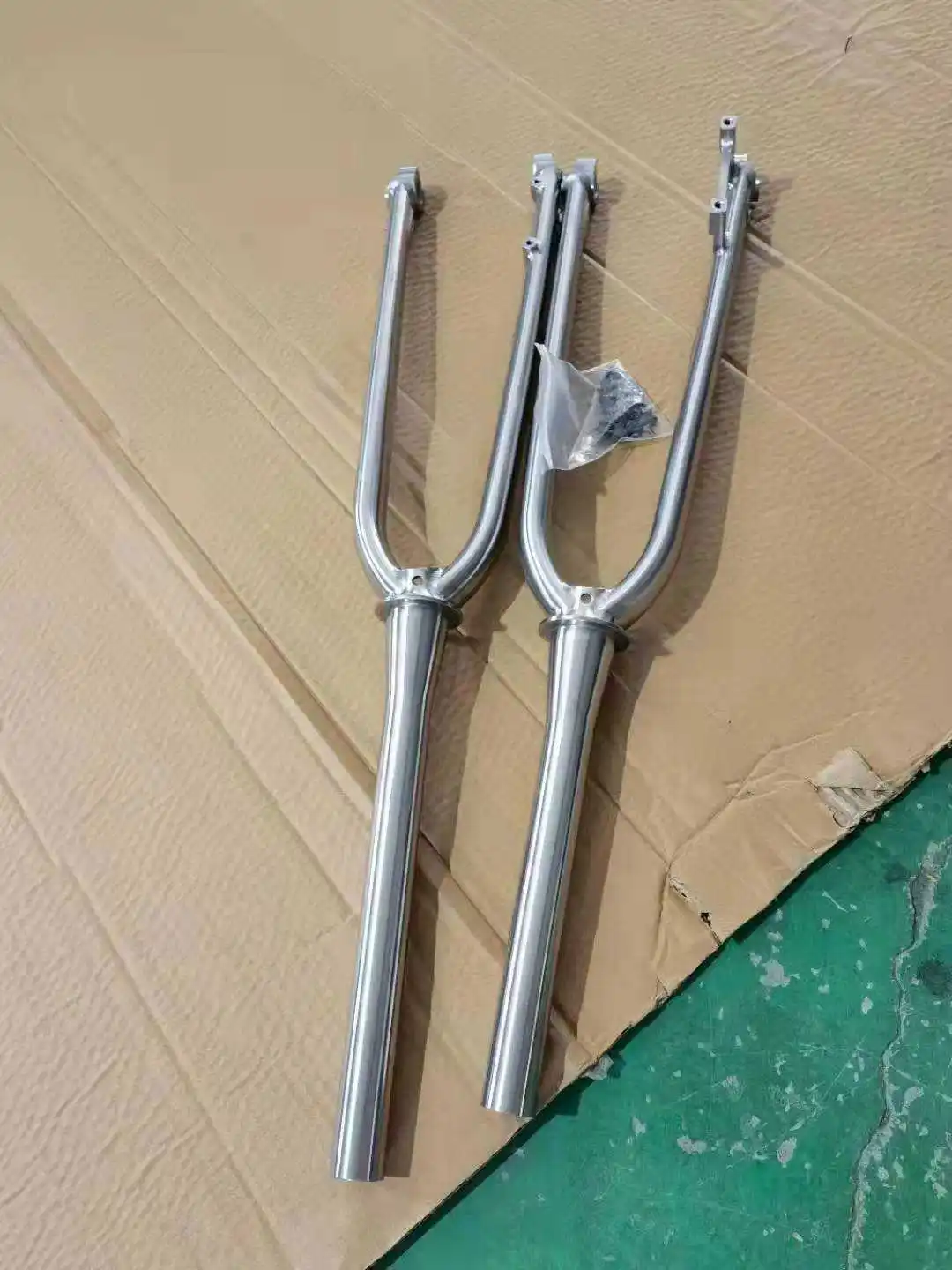 AliExpress NONE Superlight-700C Titanium Front Fork with Disc Brake, Road Bicycle5