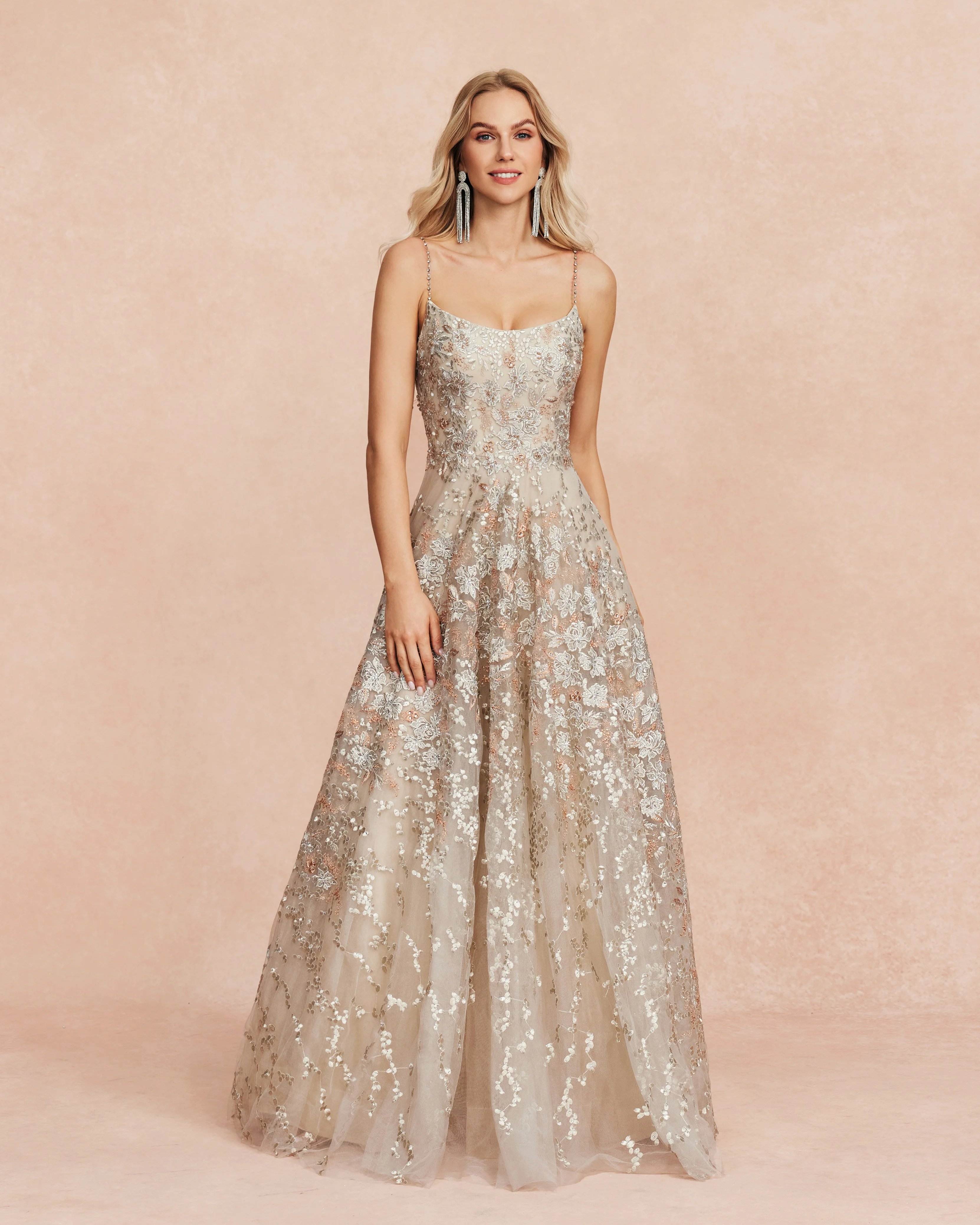 شاليمار تشانغ فساتين طويلة الأكمام التطريز الذهبي حسب الطلب