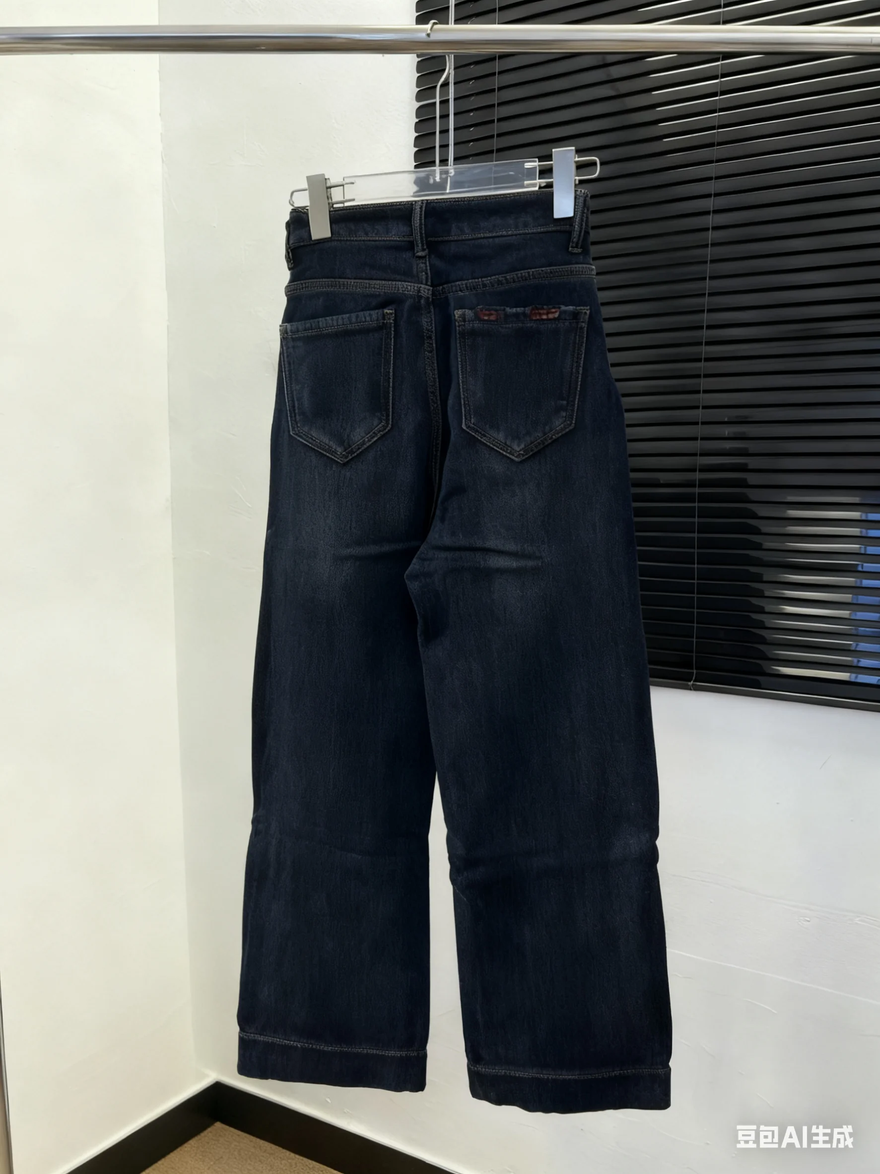 

2025 autumn and winter women's high waisted slimming and plush minimalist straight leg pants HL094