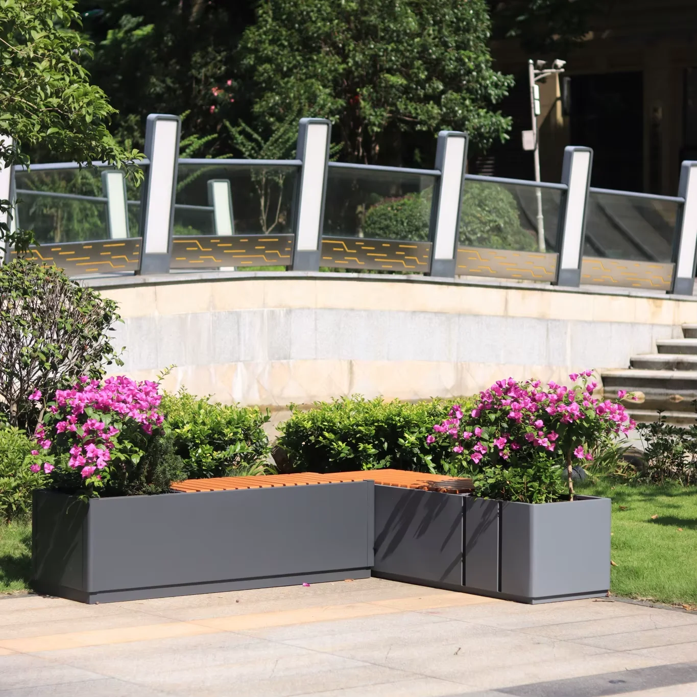 

Rectangular flower pot landscape metal flower pot shopping mall cafe villa aluminum alloy flower pot with stool integrated
