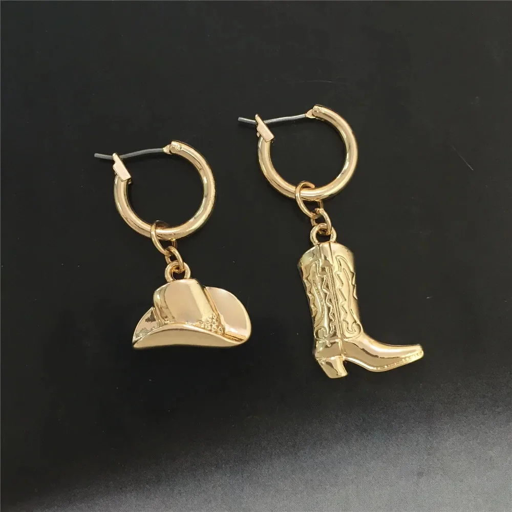 Chapeau et bottes de Cowboy occidental couleur or, boucles d'oreilles pendantes, Design asymétrique, boucles d'oreilles personnalisées