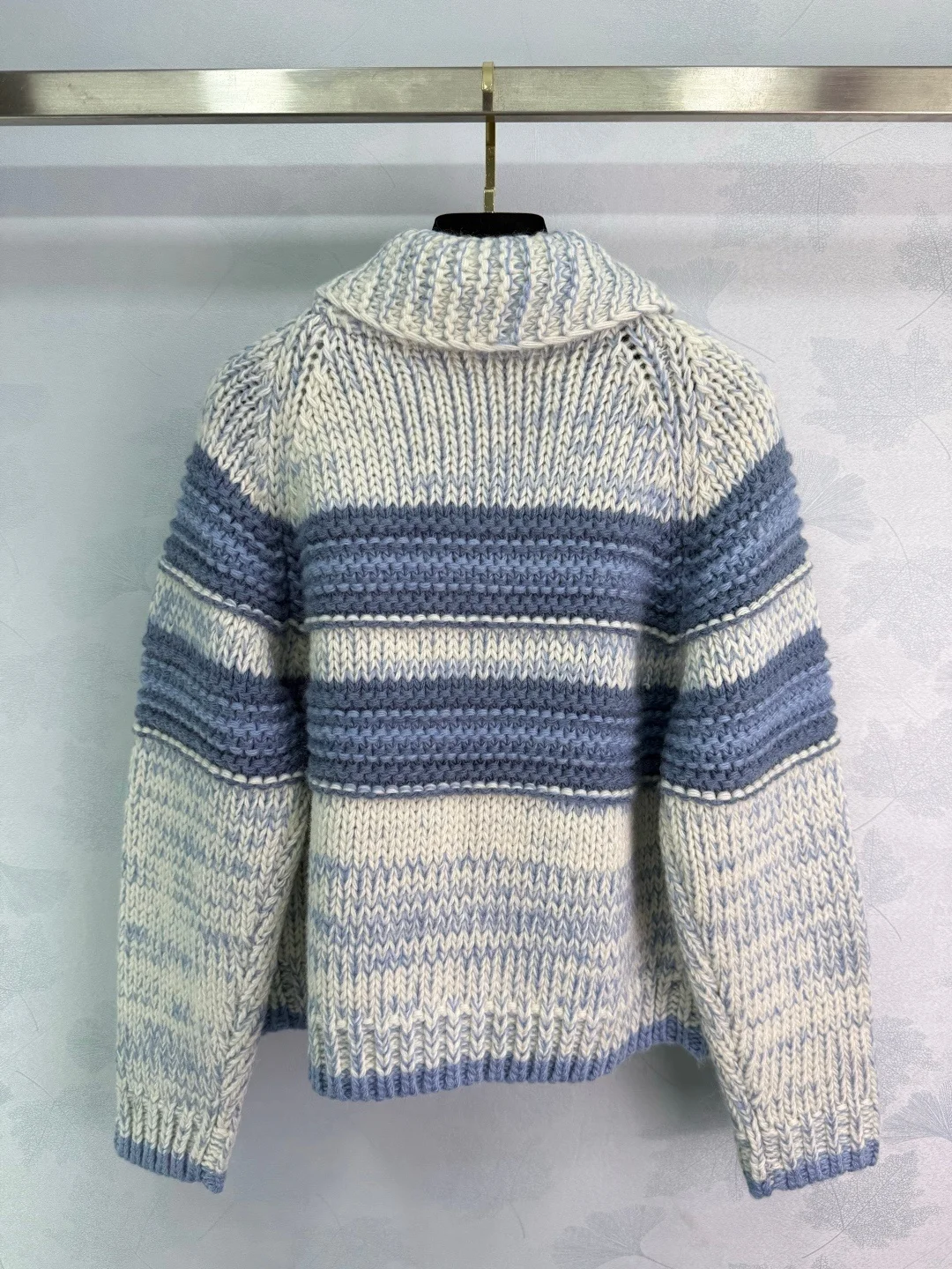 

2025 Early Autumn Fashion Knitted Women's Wool Stripe Knitted Zipper Cardigan Letter Embroidered Lapel Sweater Cardigan