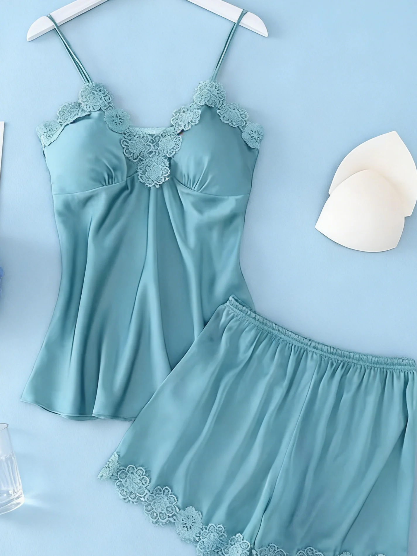 

Женские пижамы и домашняя одежда с кружевным декором, без воротника, с открытой спиной, дышащие, мягкие, повседневные, для весны, лета и осени.