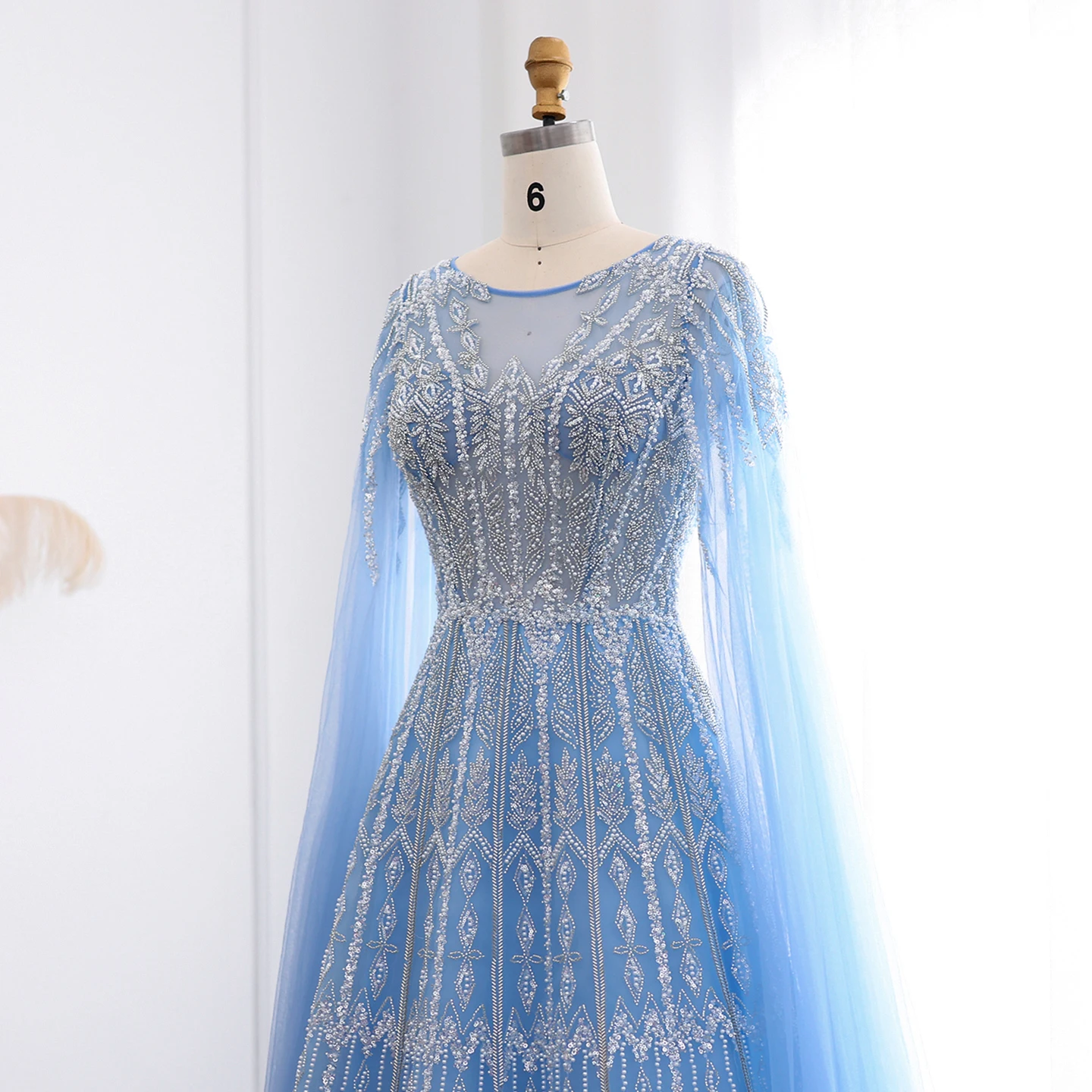 Sharon Said Luxuriöses Dubai Blaues Abendkleid mit Cape-Ärmeln in Übergröße, A-Linie, Arabisches Hochzeits- und Festkleid SS001, Maßanfertigung – Detail 8
