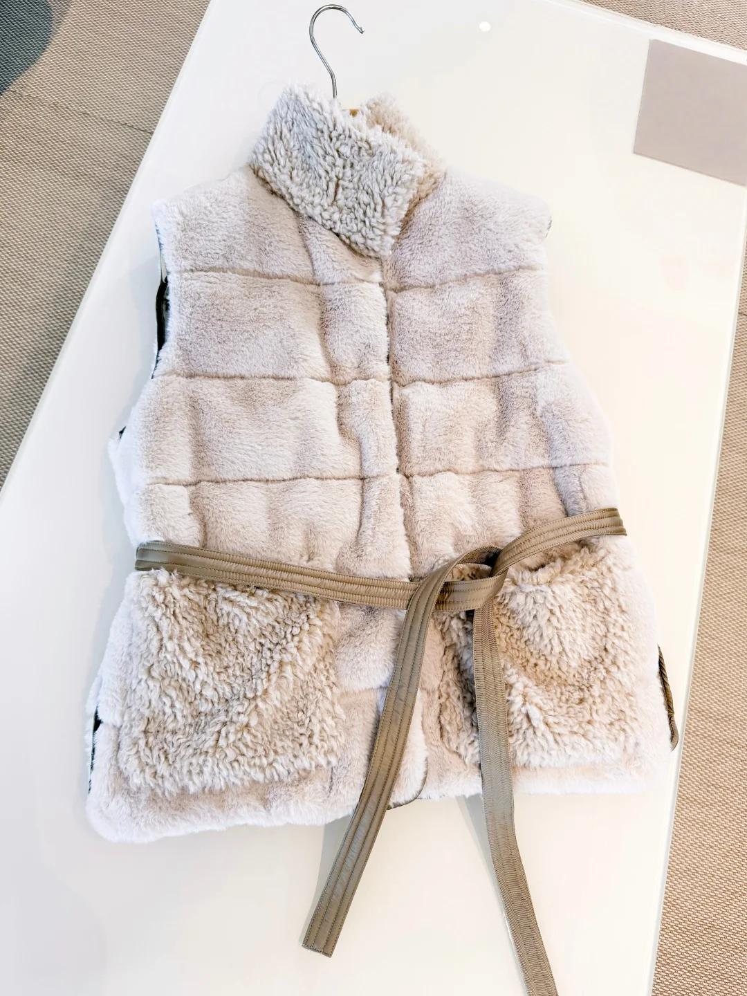 سترة تيدي بحزام من الصوف، صدرية نسائية قطيفة، صدرية خريفية بنية، سترة حرارية فاخرة، أكمام منتفخة أنيقة عتيقة