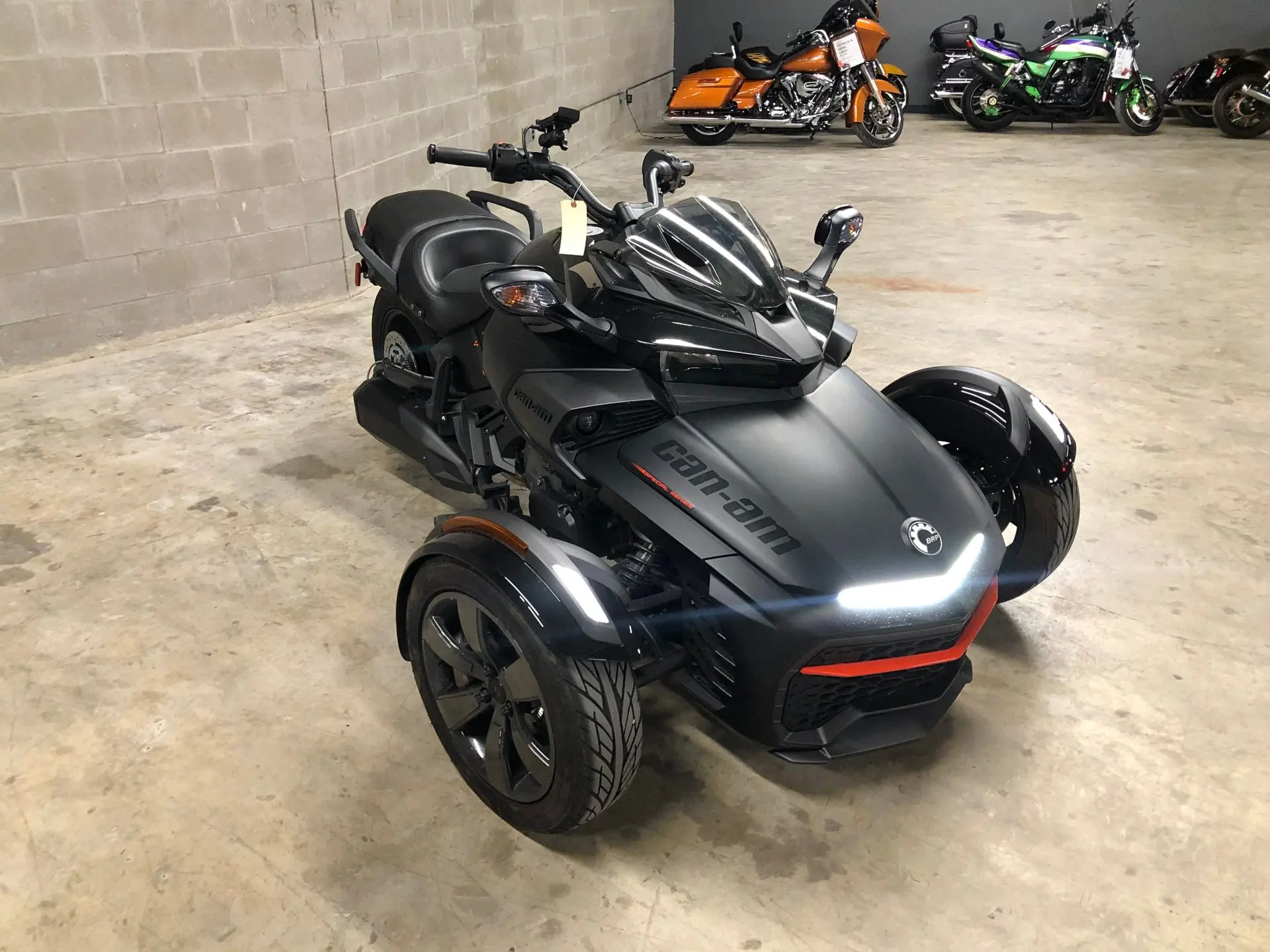 ORIGINAL NEW can-am spyder f3-s special series se6 3-wheel