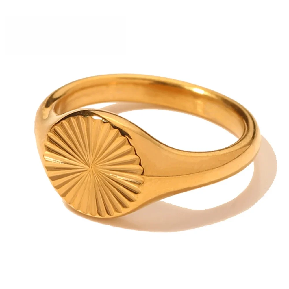 SUNIBI Pierścionki ze stali nierdzewnej dla kobiet Złoty kolor Nie blakną Promienie fal Tekstura Sygnet Dainty Ladies Ring Biżuteria Hurtownia — zdjęcie 2