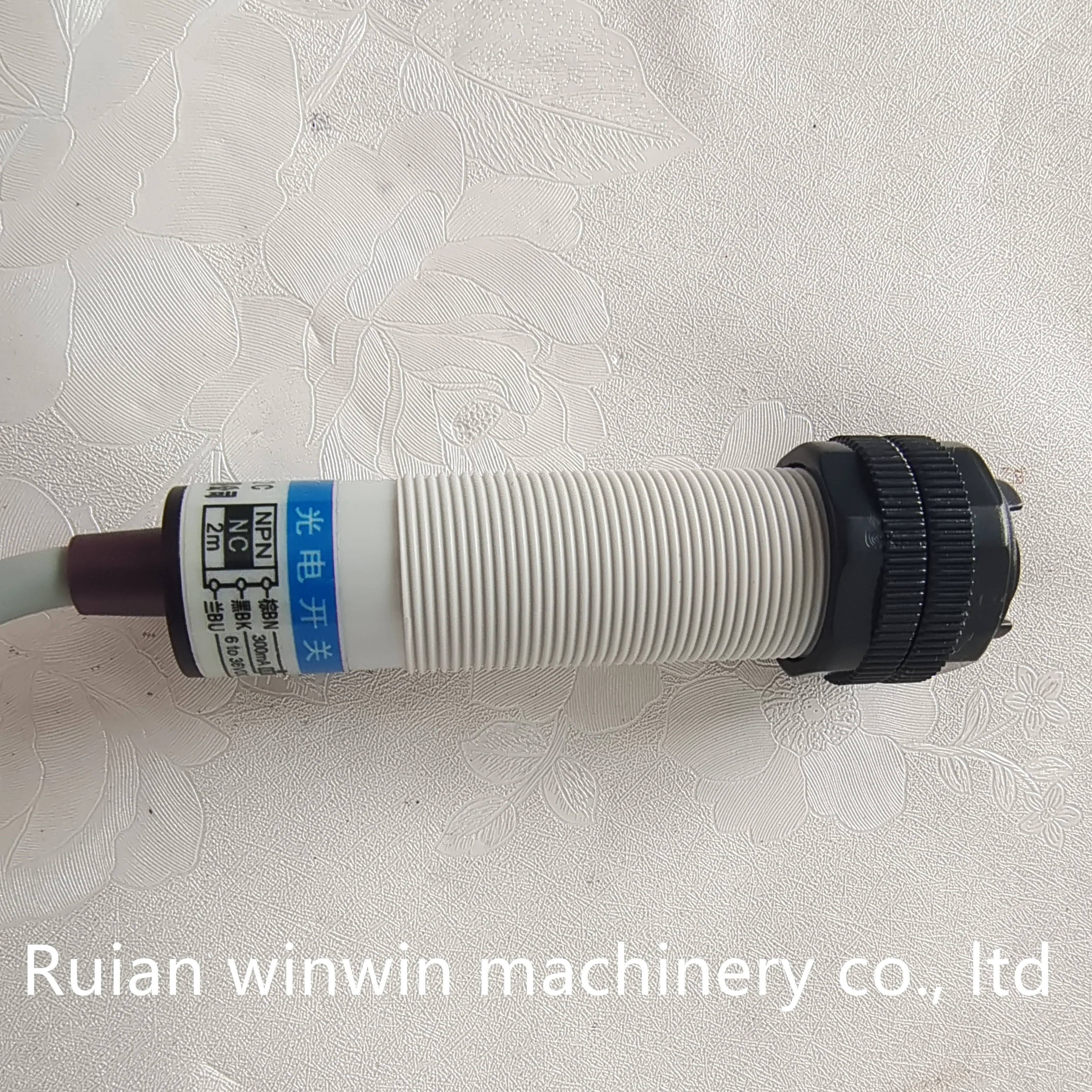 LYE-FLGD2C lye-flgd2c مستشعر الخلايا الكهروضوئية الإلكترونية لتتبع الألوان لآلة صنع الأكياس