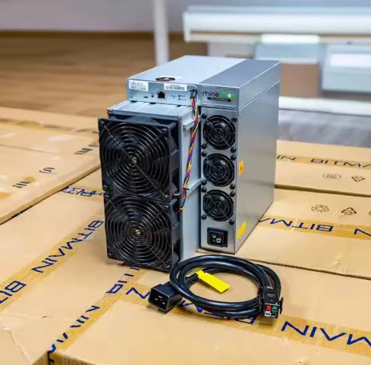 W!W Nuovo Antminer KS5 Pro 21TH/s 3150W Kaspa Miner KAS Mining KHeavyhash per un'Efficiente Minatura di Criptovalute